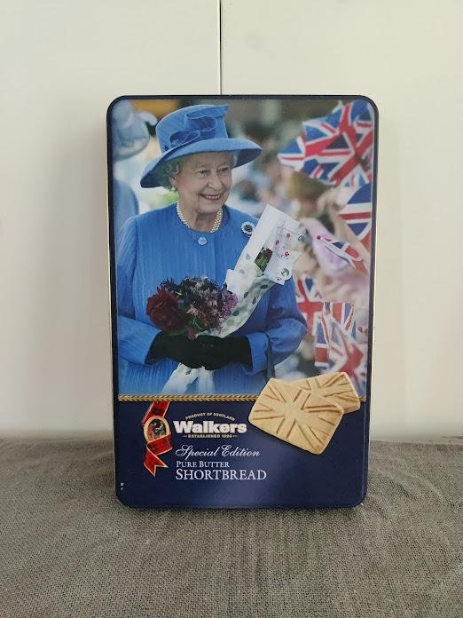 Walkers shortbread Plåtbu.. Köp från SakLetarHyllan på Tradera