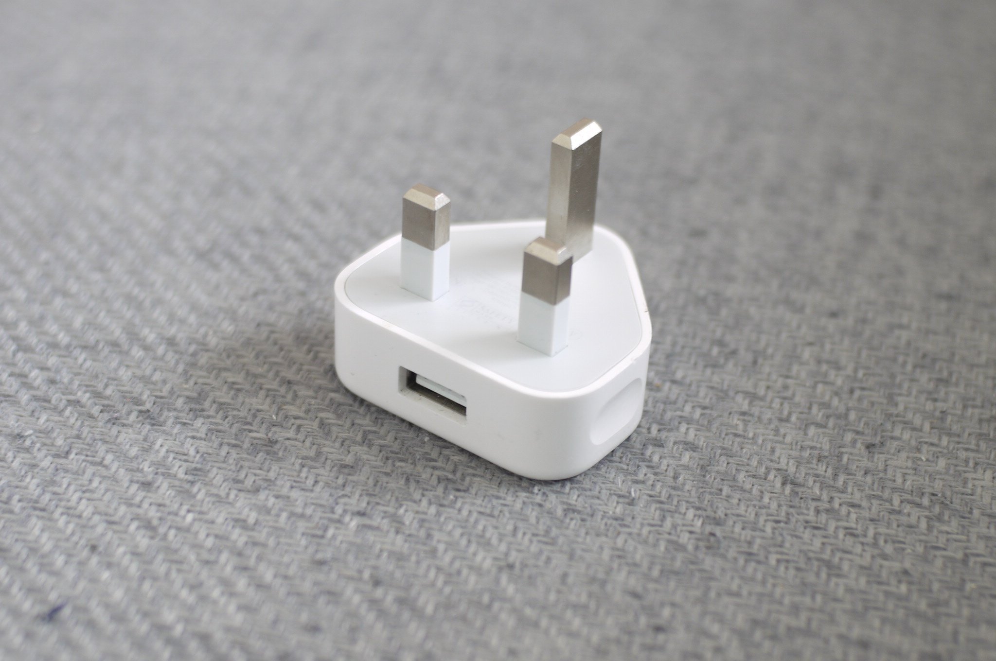 Apple USB Power Adapter (UK 3pin) (405032462) ᐈ Köp på Tradera