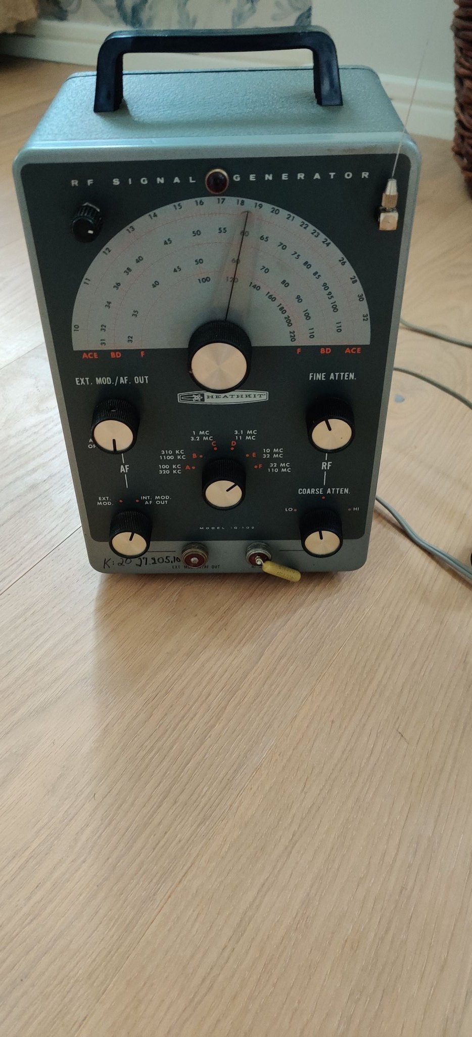 Heathkit RF Signal Generator. Fri frakt. (416489545) ᐈ Köp på Tradera