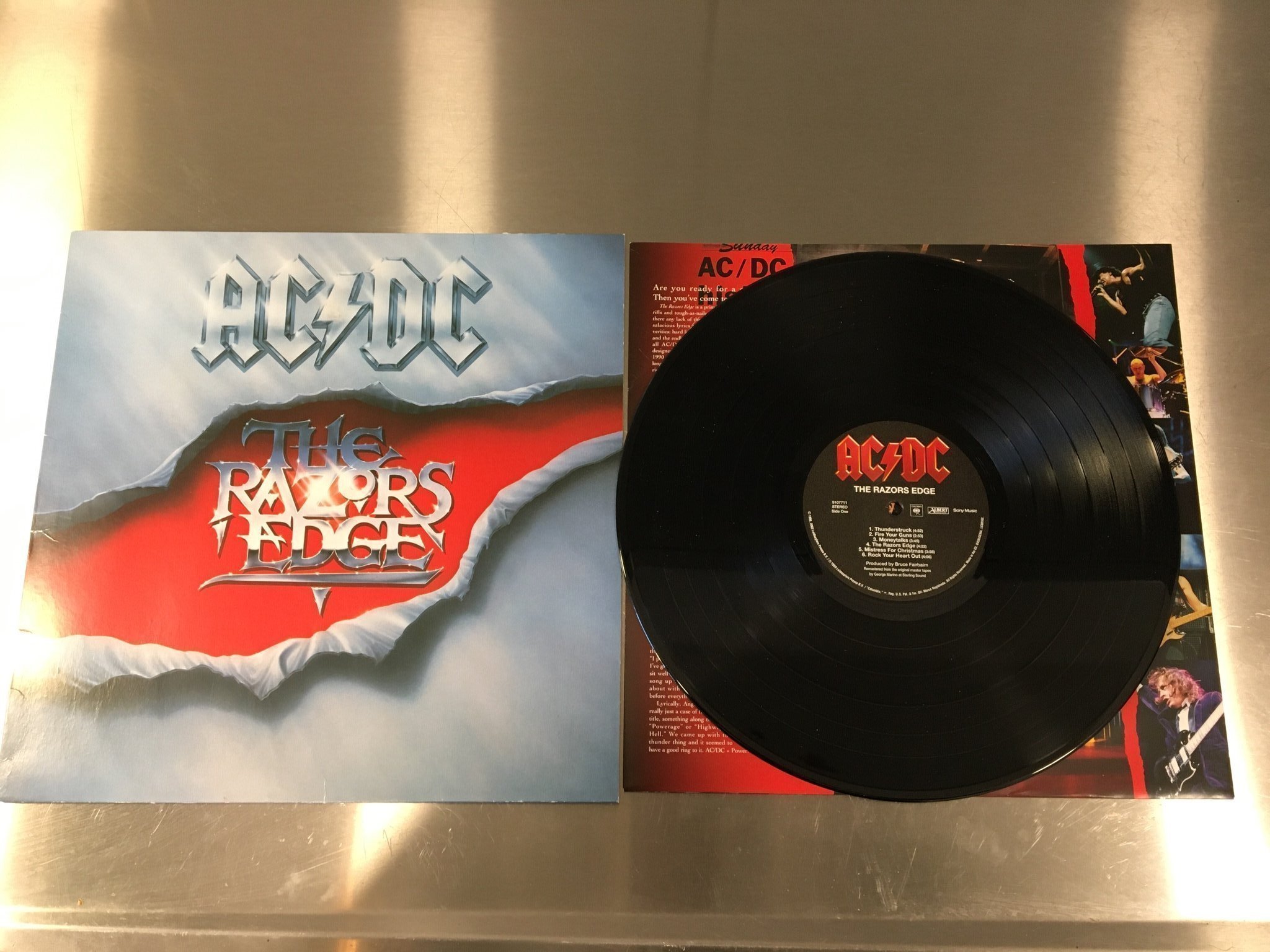 AC/DC / VINYL ALBUM / THE RAZORS EDGE / SKICK V.. (419111859) ᐈ Köp på