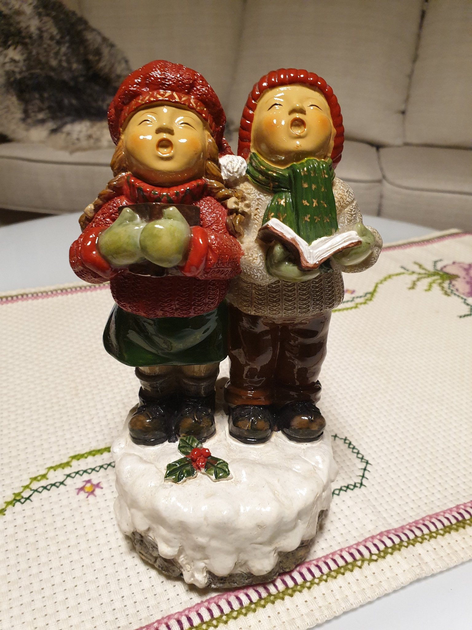 Sjungande barn, speldosa jul melodi. (425875322) ᐈ Köp på Tradera