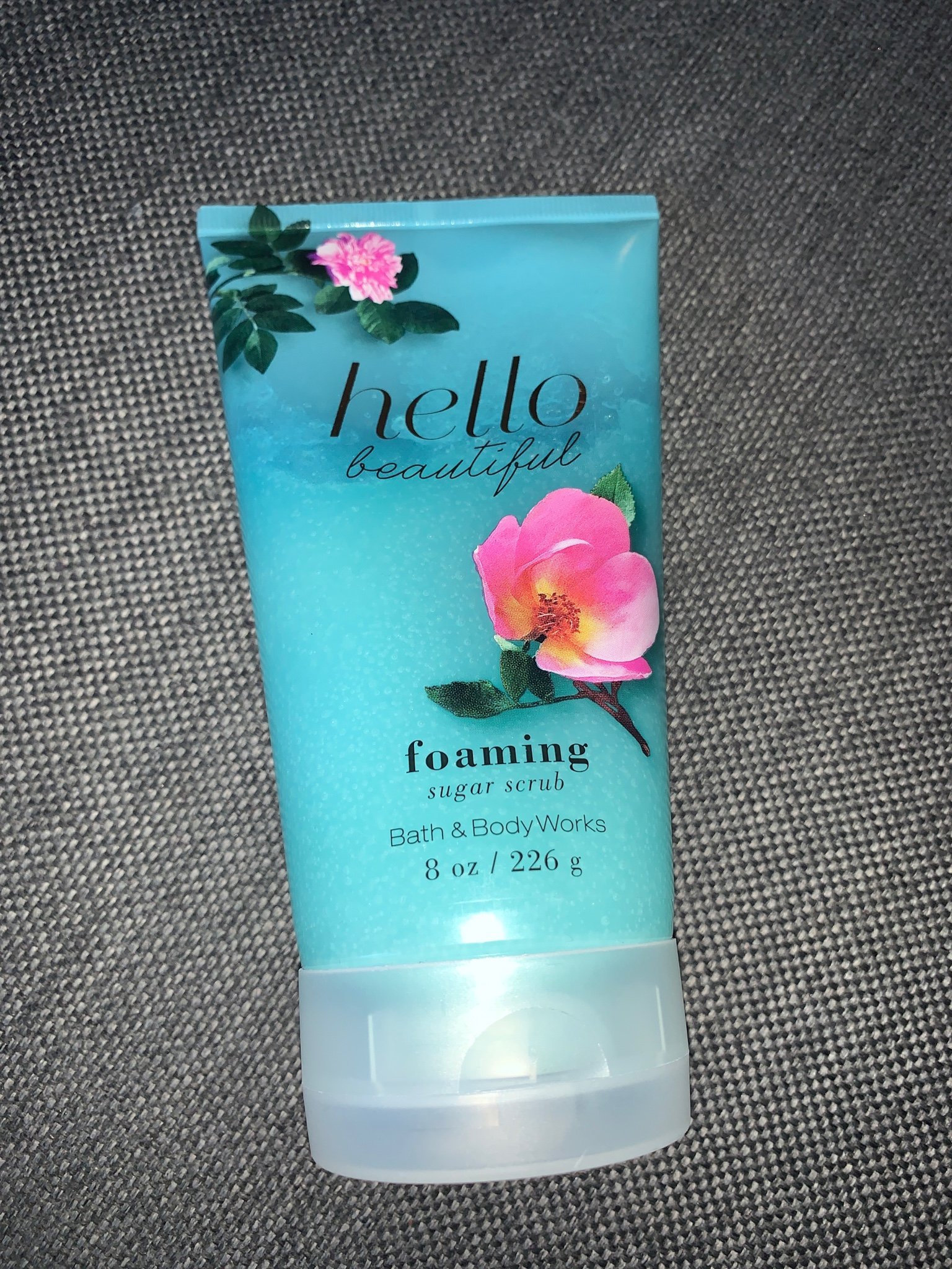 BATH & BODY WORKS Foaming Sugar Scrub HELLO B.. (408603630) ᐈ Köp på