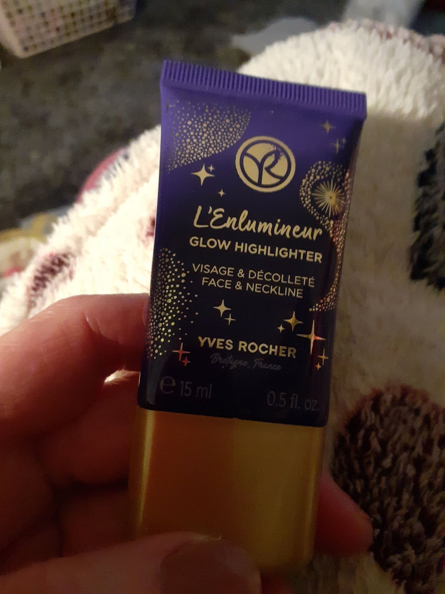 Se produkter som liknar Glow highlighter Yves Rocher .. på Tradera