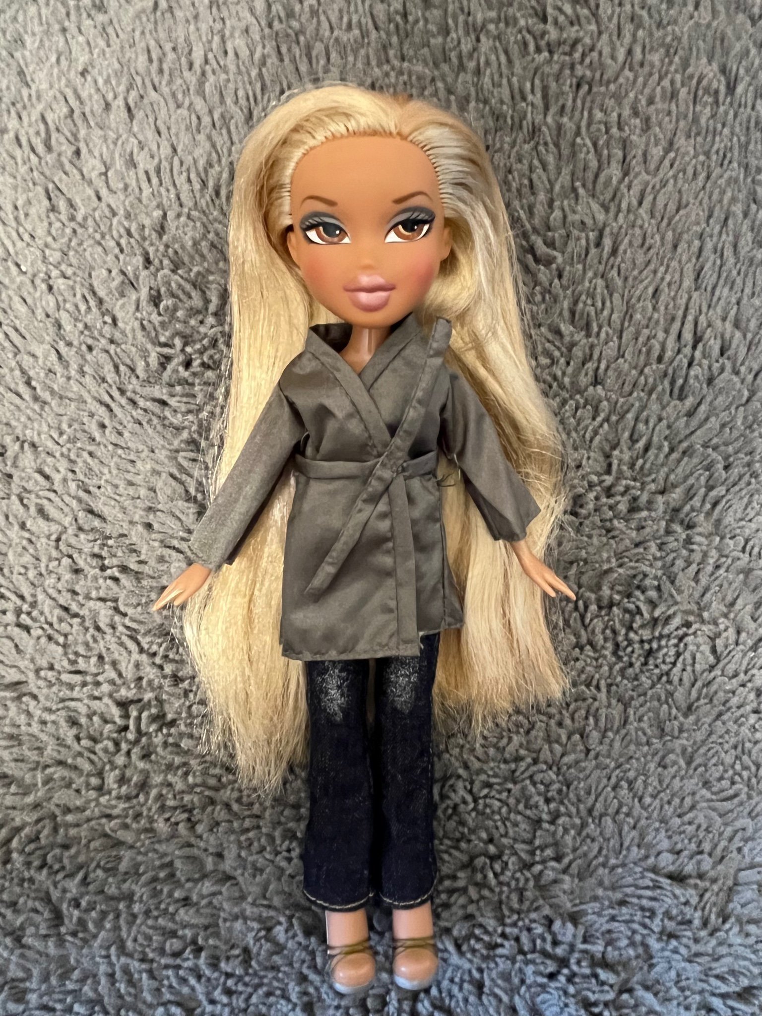 Bratz magic hair Raya docka MGA Köp på Tradera (596177146)