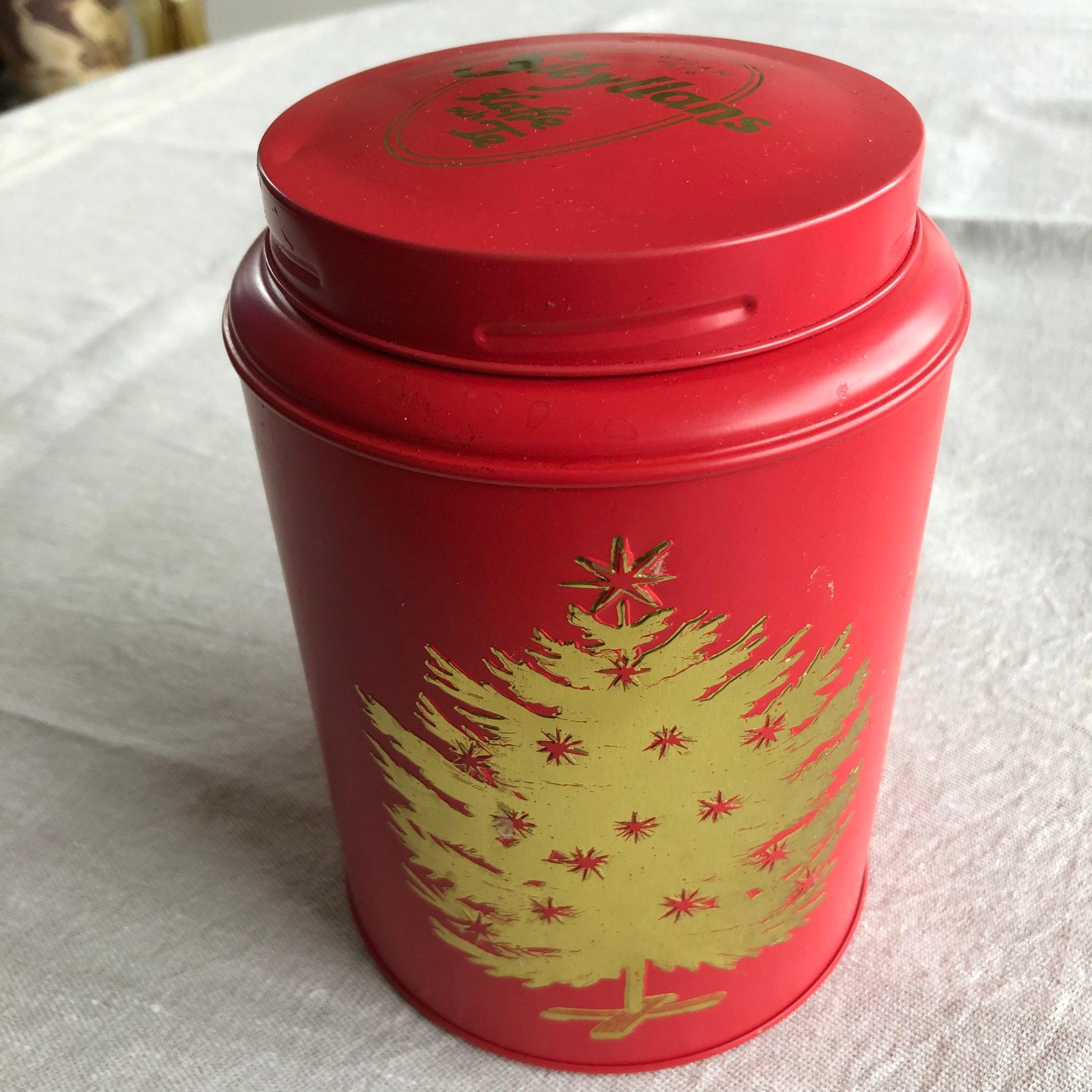Julburk Sibyllans kaffe och te röd burk med j.. Köp på Tradera