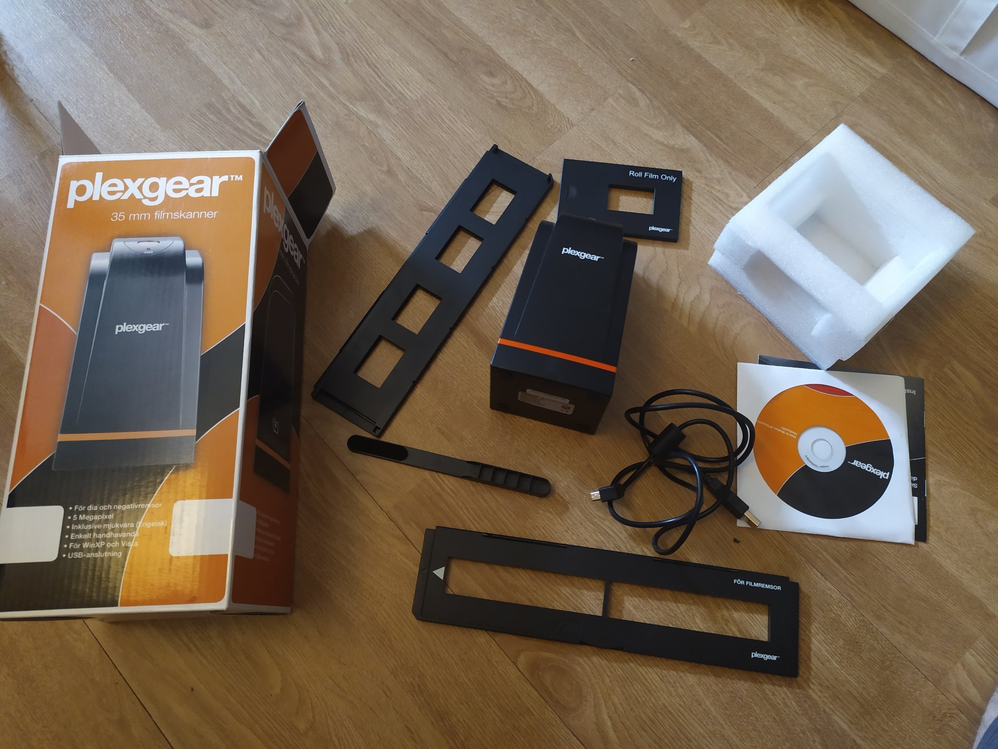 Plexgear 35 mm filmskanner (407134423) ᐈ Köp på Tradera