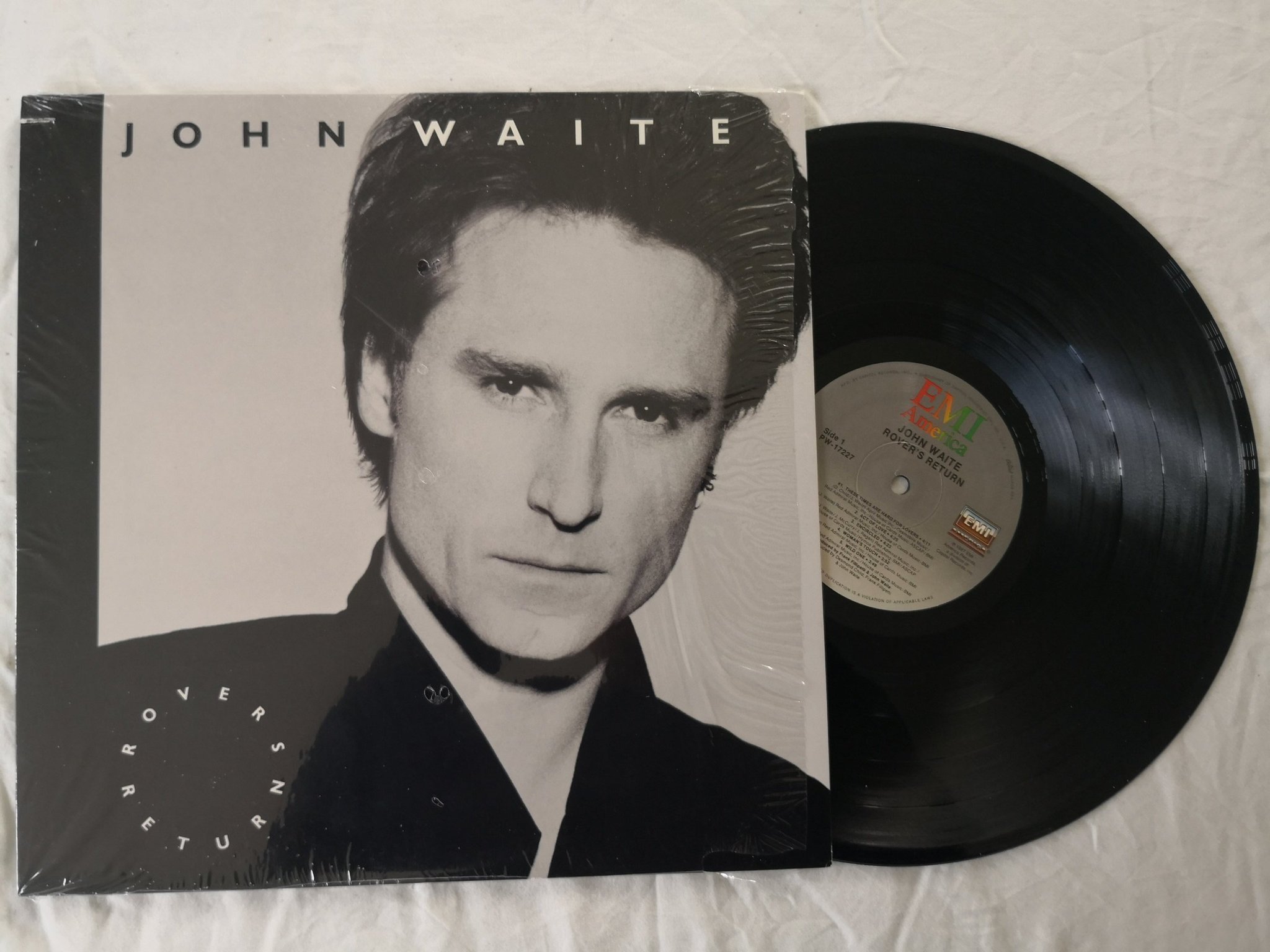 John Waite Rover's Return (LP, US) (407912171) ᐈ Köp på Tradera
