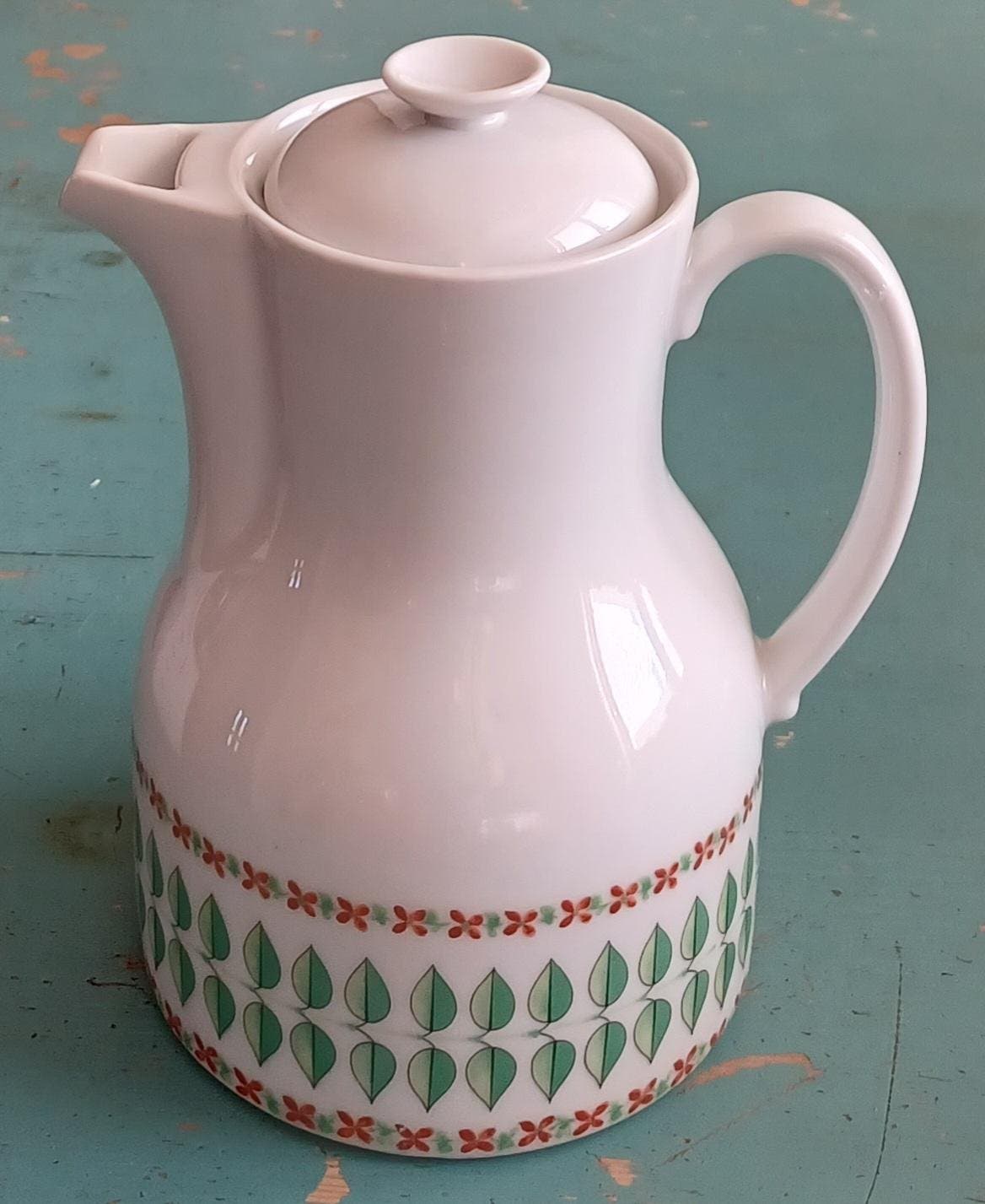 Ignis Kaffee- und Teekanne von Arthur Percy, Upsala Ekeby