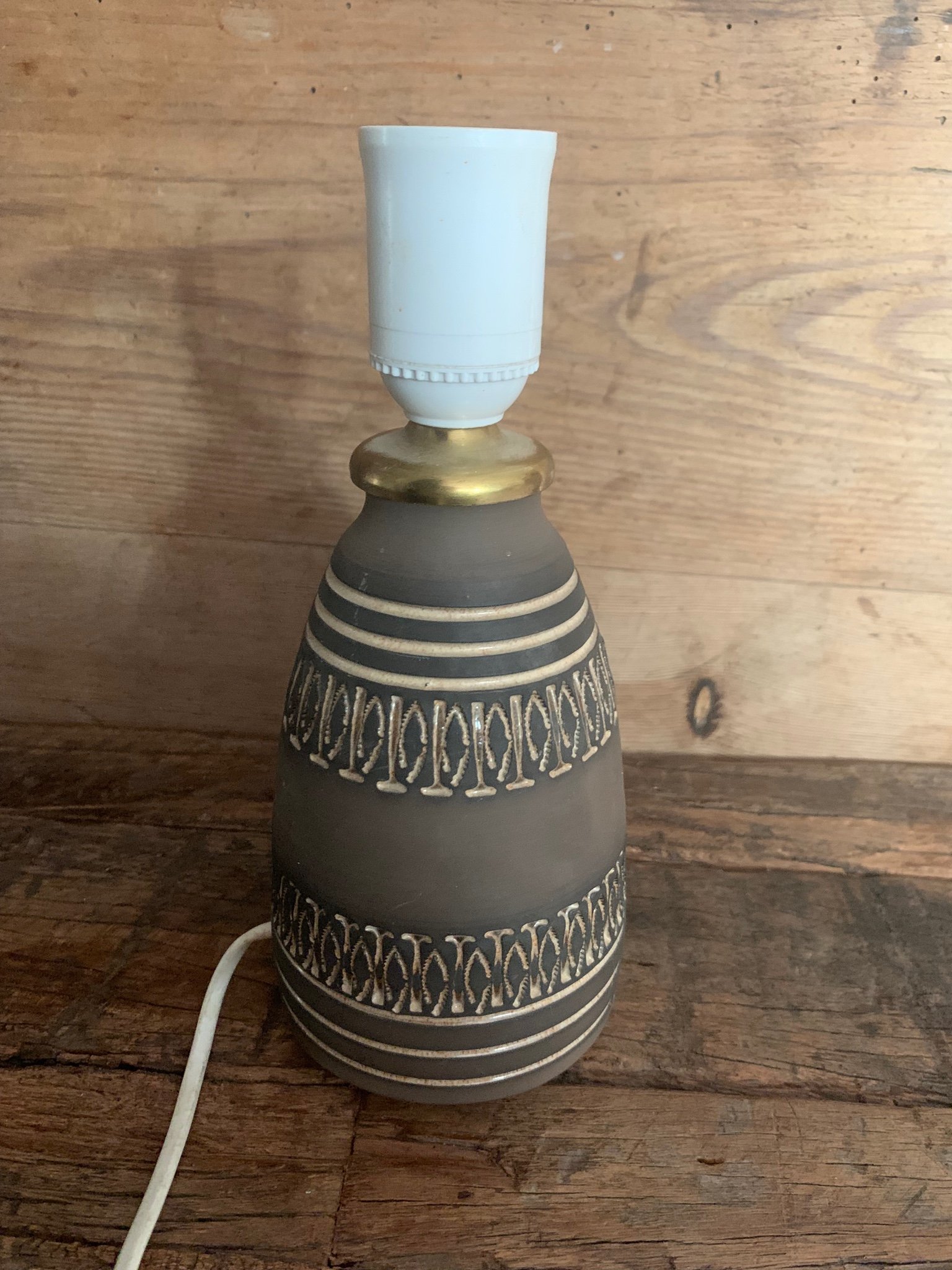 Se produkter som liknar Ulla Winblad lampa kerami.. på Tradera