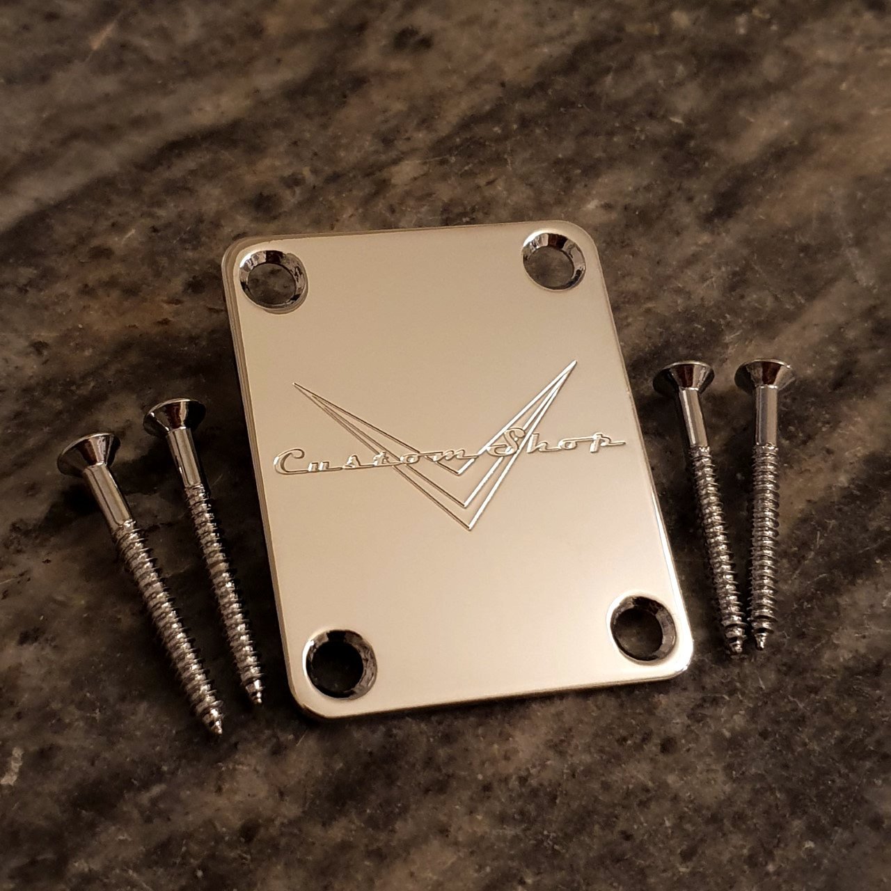 Fender logo Custom Shop neck plate! chrome in.. (377109565) ᐈ Köp på
