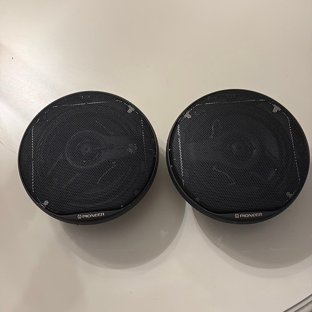 Pioneer speakers available for auction