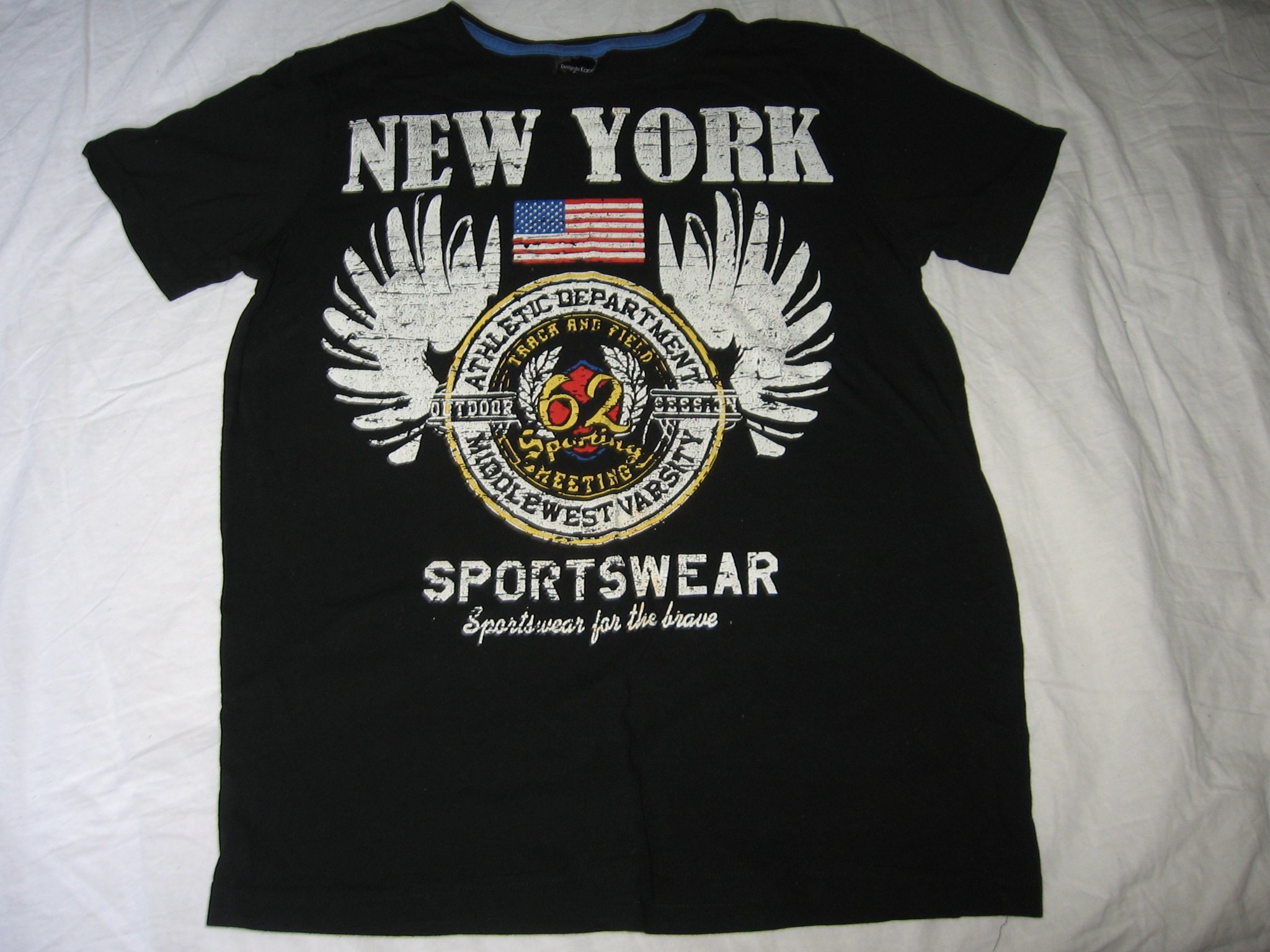 NEW YORK SPORTSWEAR TSHIRT SVART MED MOTIV STO.. (410880404) ᐈ Köp på