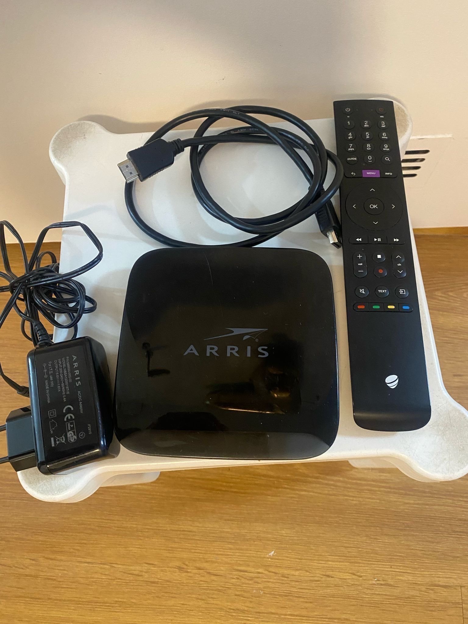 Se produkter som liknar Arris VIP1113L Digitalbox på Tradera (711110236)
