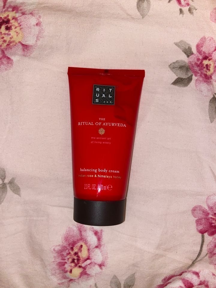 Se produkter som liknar NY! Rituals Ritual of Ayurv.. på Tradera