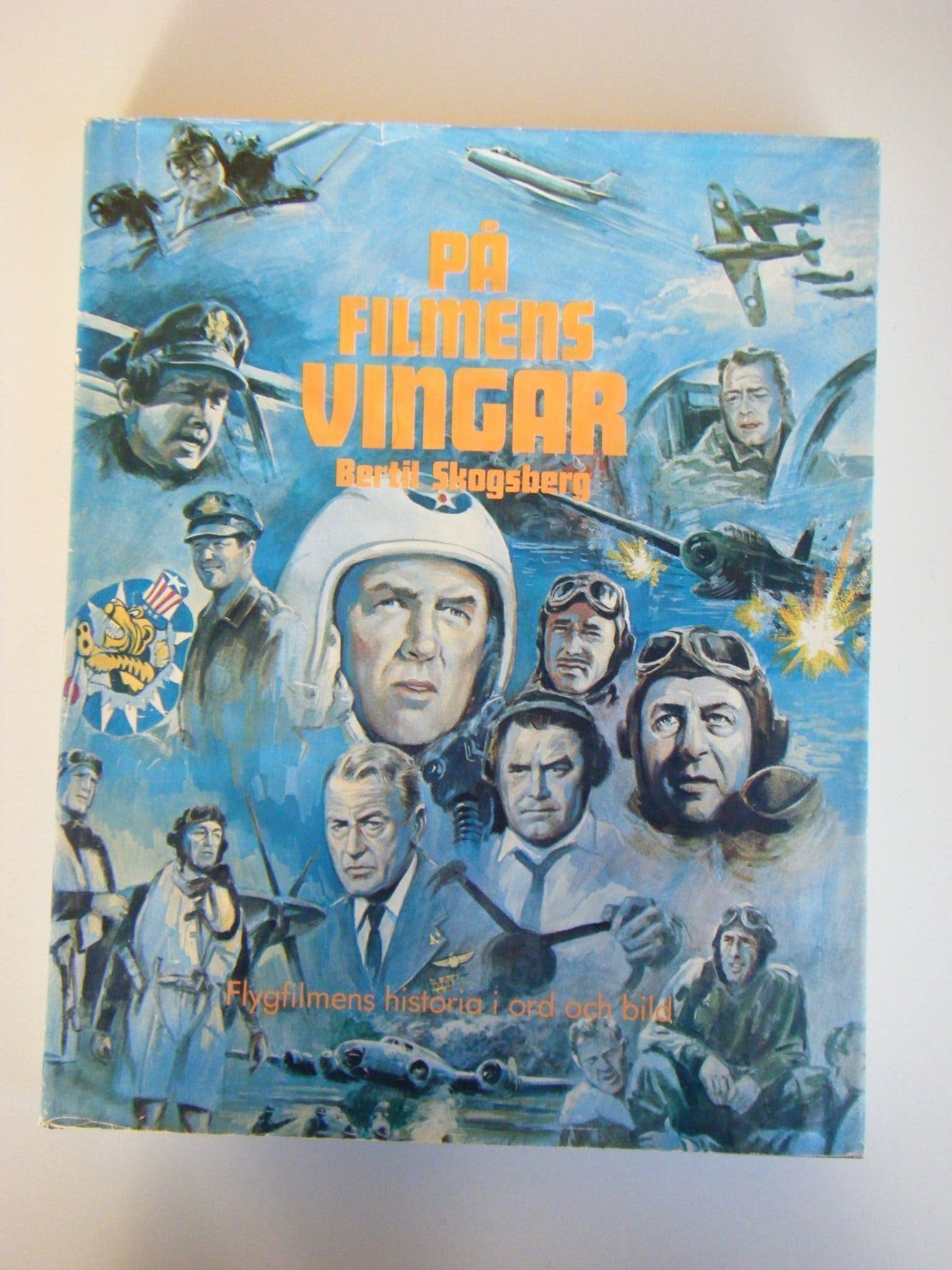 Se produkter som liknar På filmens vingar - Bertil Sk.. på Tradera ...