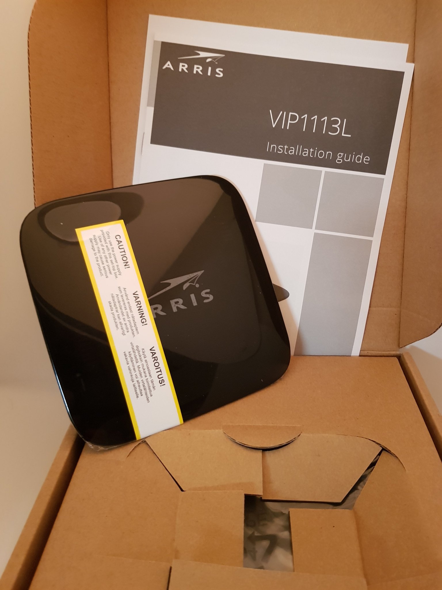 Se produkter som liknar Arris VIP1113L Digitalbox på Tradera (578424494)