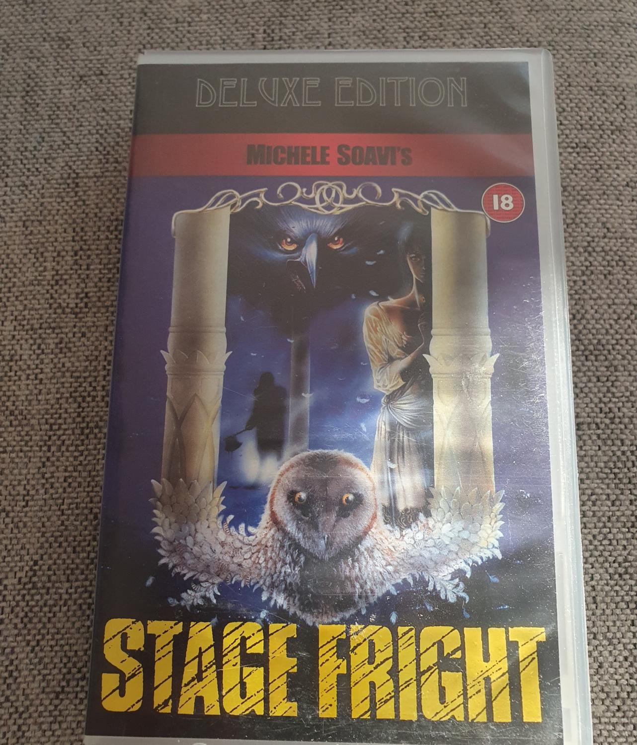 Se produkter som liknar Stage Fright (VHS, Deluxe Edi.. p?? Tradera