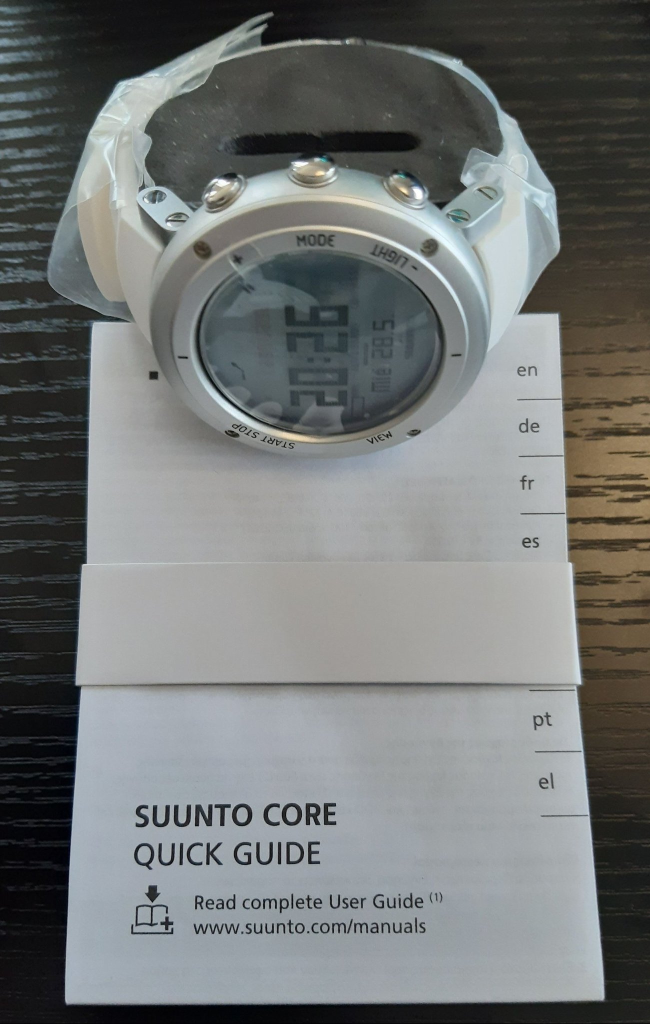 suunto core alu white