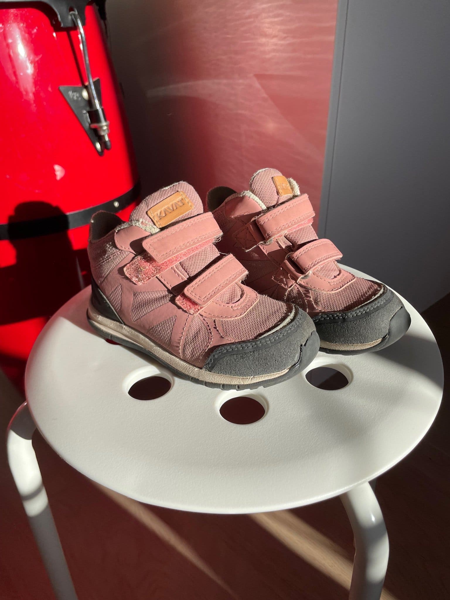 Pink children's boots size 27 for sale