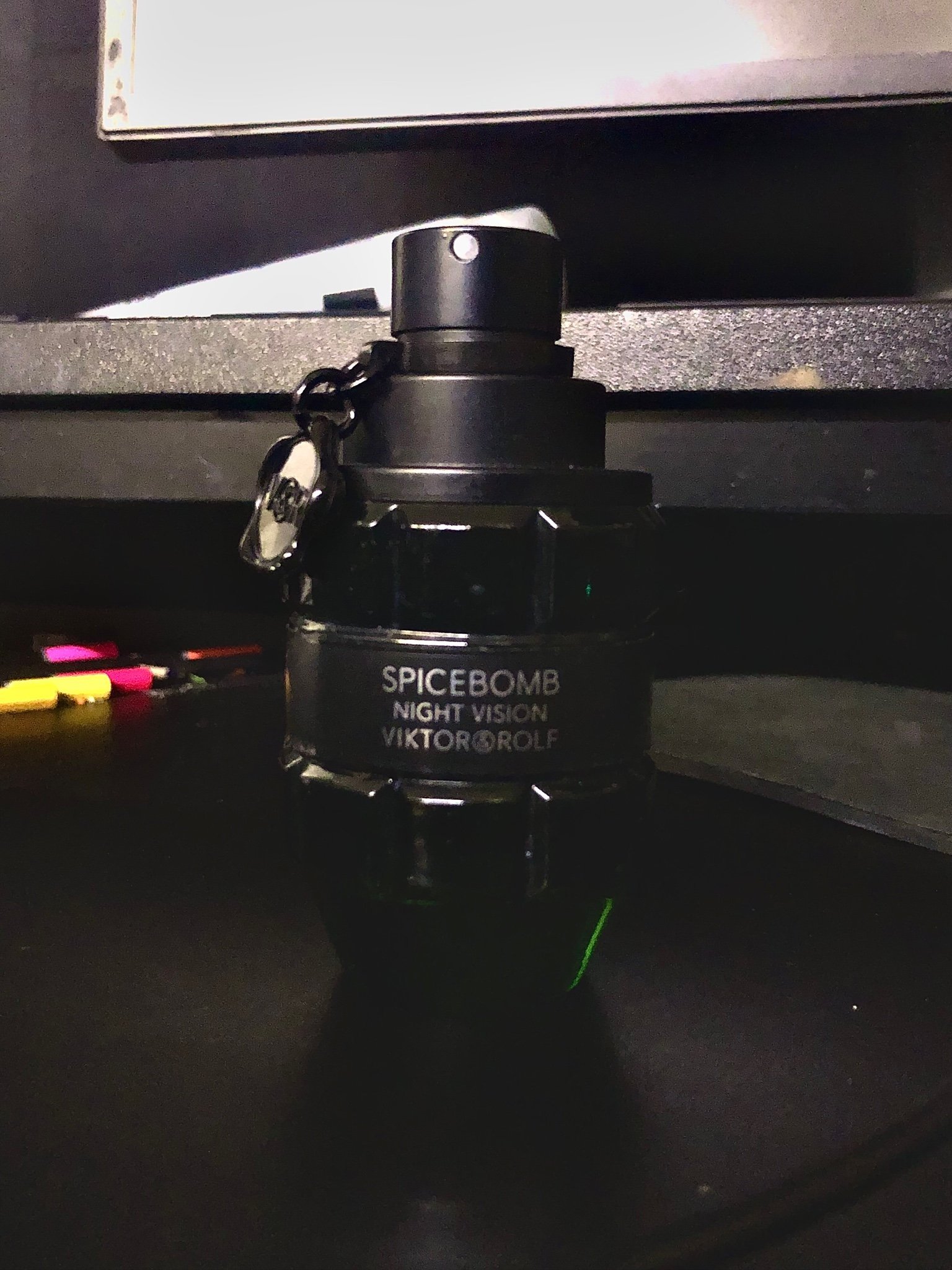 Spicebomb Night Vision edt 50 ml Viktor&Rolf Köp på Tradera (622599565)