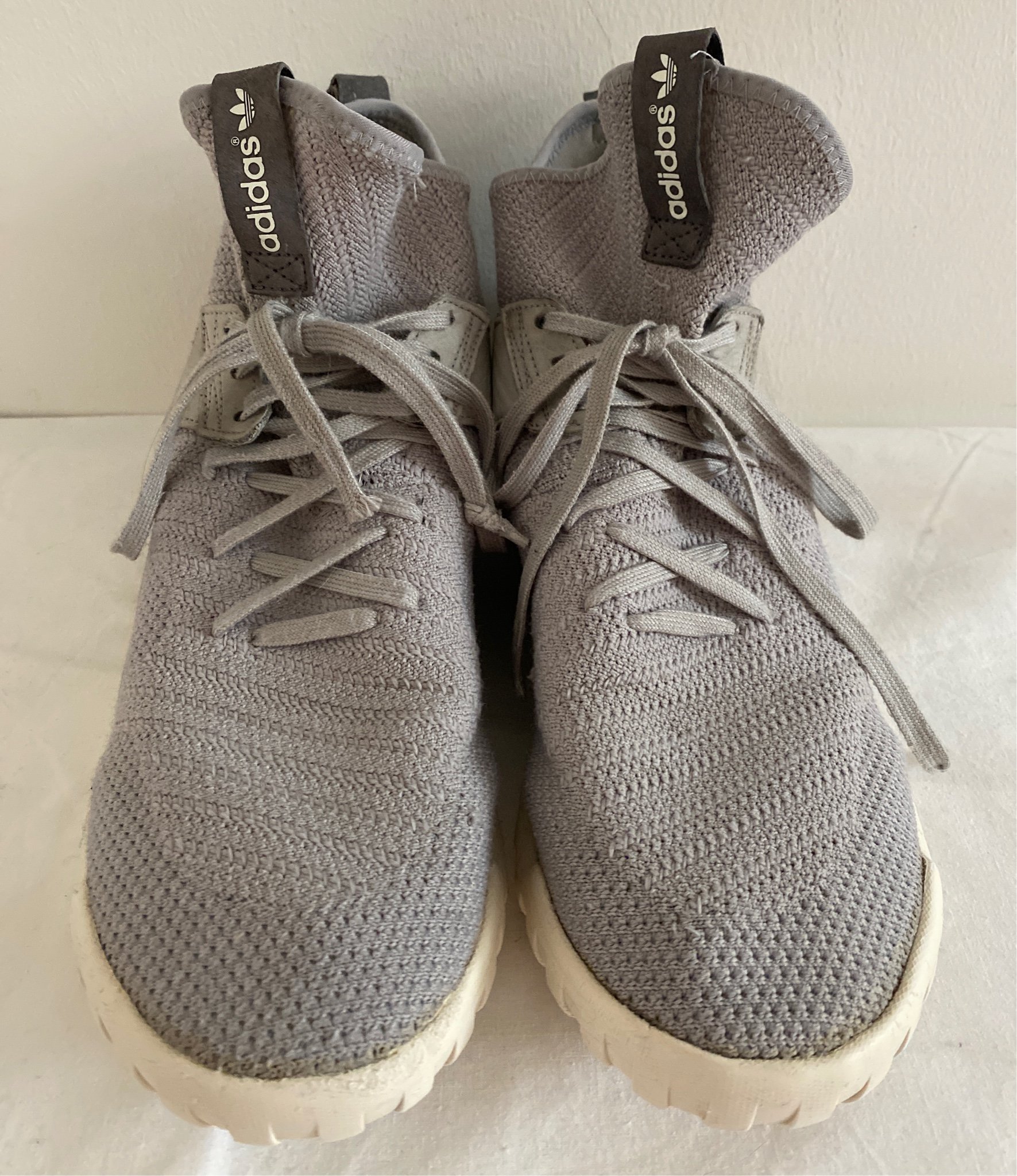 adidas tubular 44