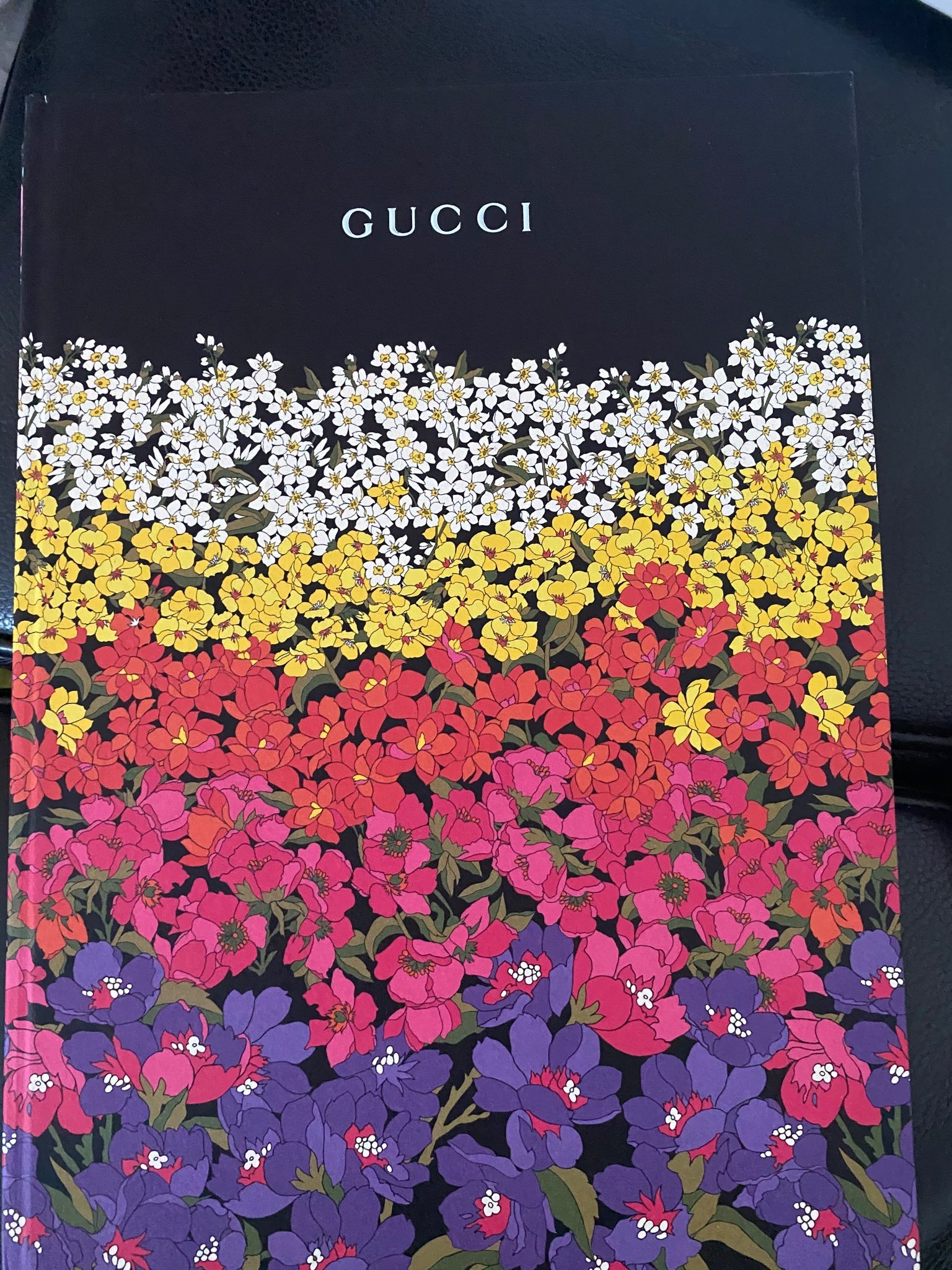COFFEE TABLE BOOK GUCCI 2 PACK (407158249) ᐈ Köp på Tradera