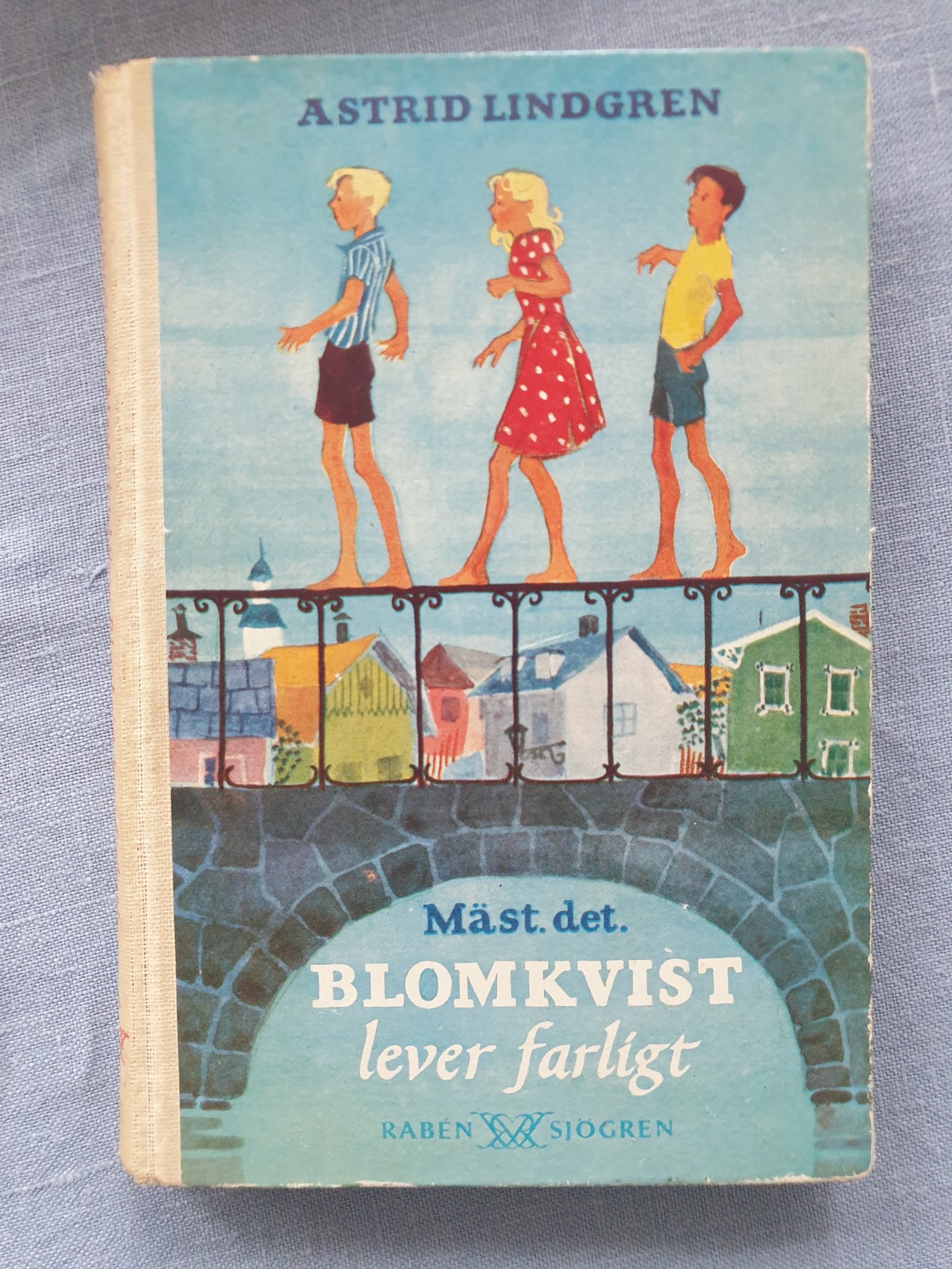 Mästerdetektiven Blomkvist lever farligt av Ast.. Köp på Tradera