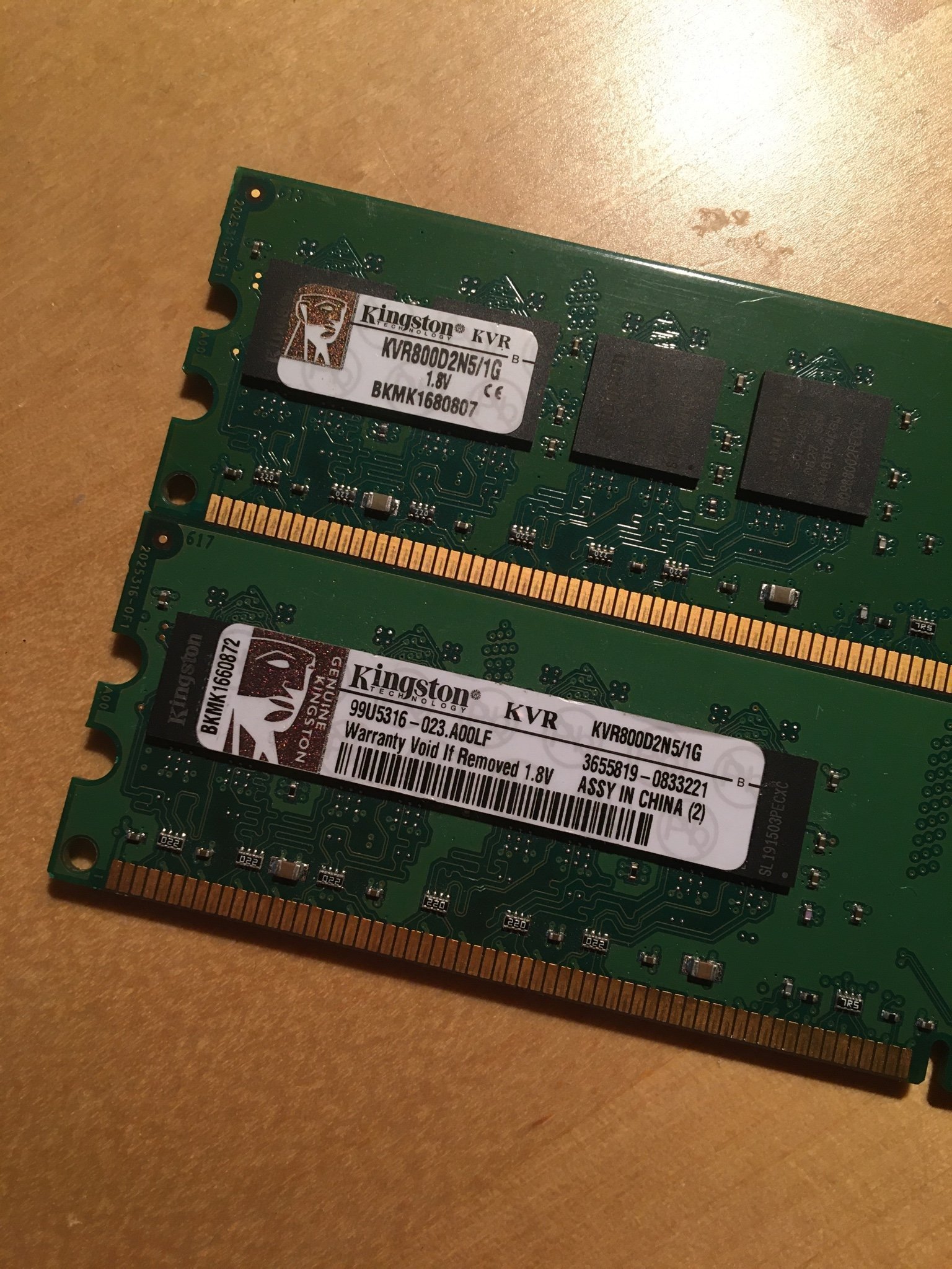 Kingston KVR800D2N5/1G - 2st 1GB (406431447) ᐈ Köp på Tradera
