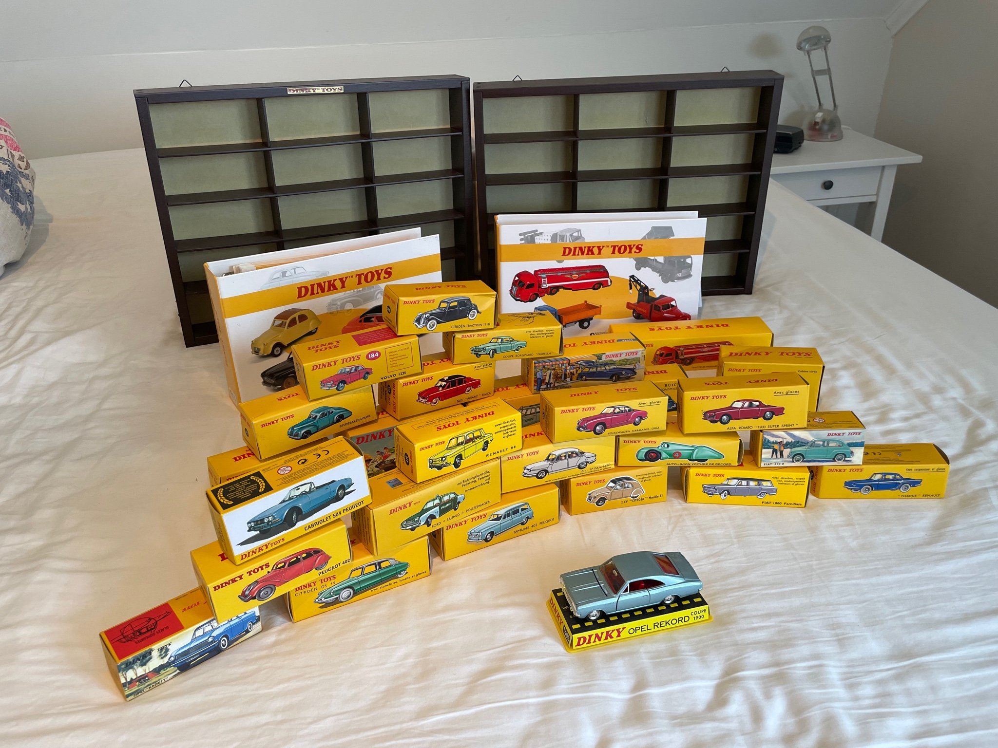 Dinky Toys modellbilar med tillbehör | Köp på Tradera (731235058)