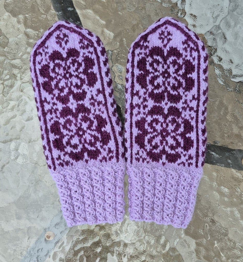 Se produkter som liknar Nya handstickade vantar. Ull. på Tradera ...