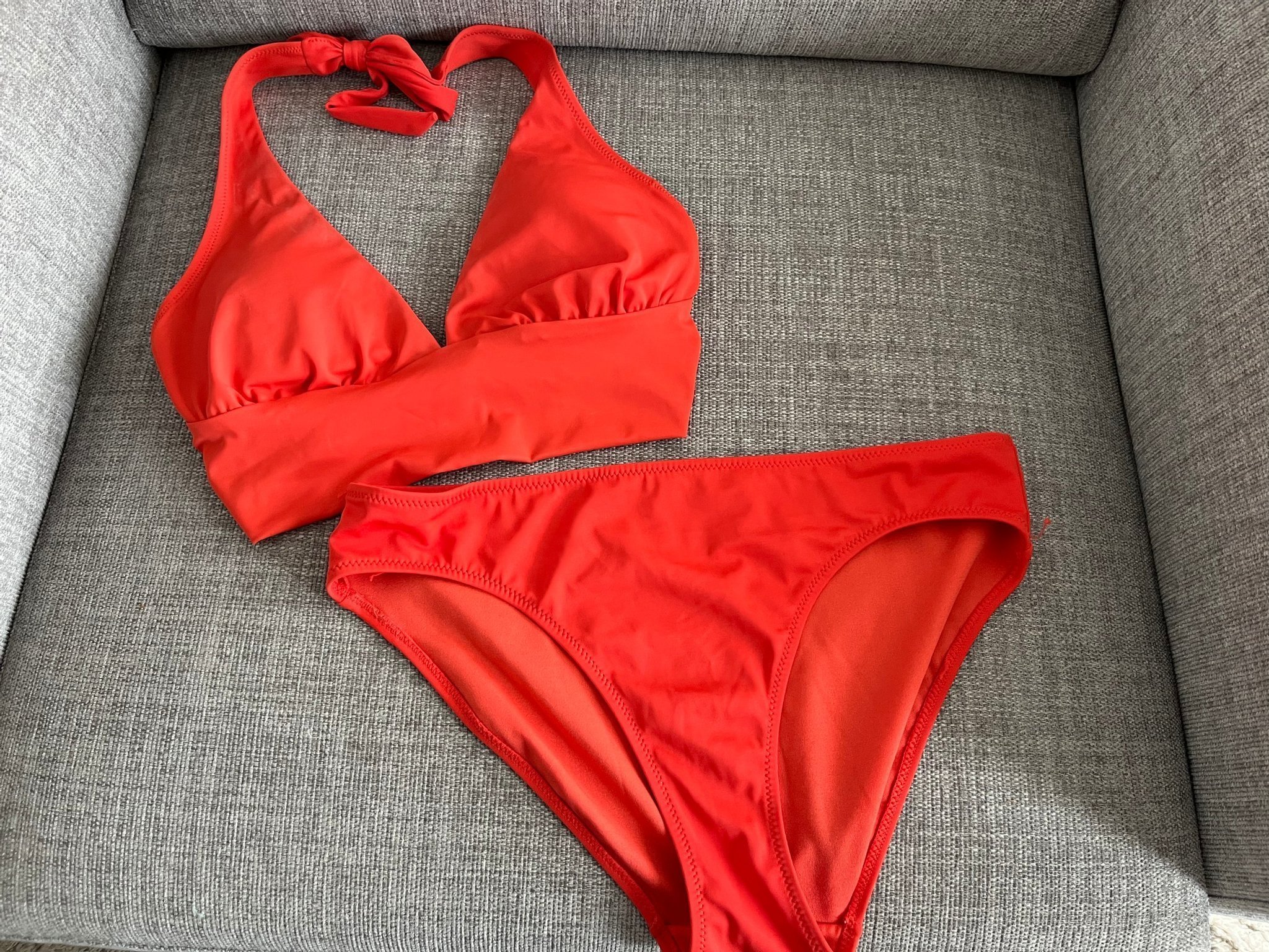 Se produkter som liknar Röd Bikini S Kappahl 50tal M.. på Tradera