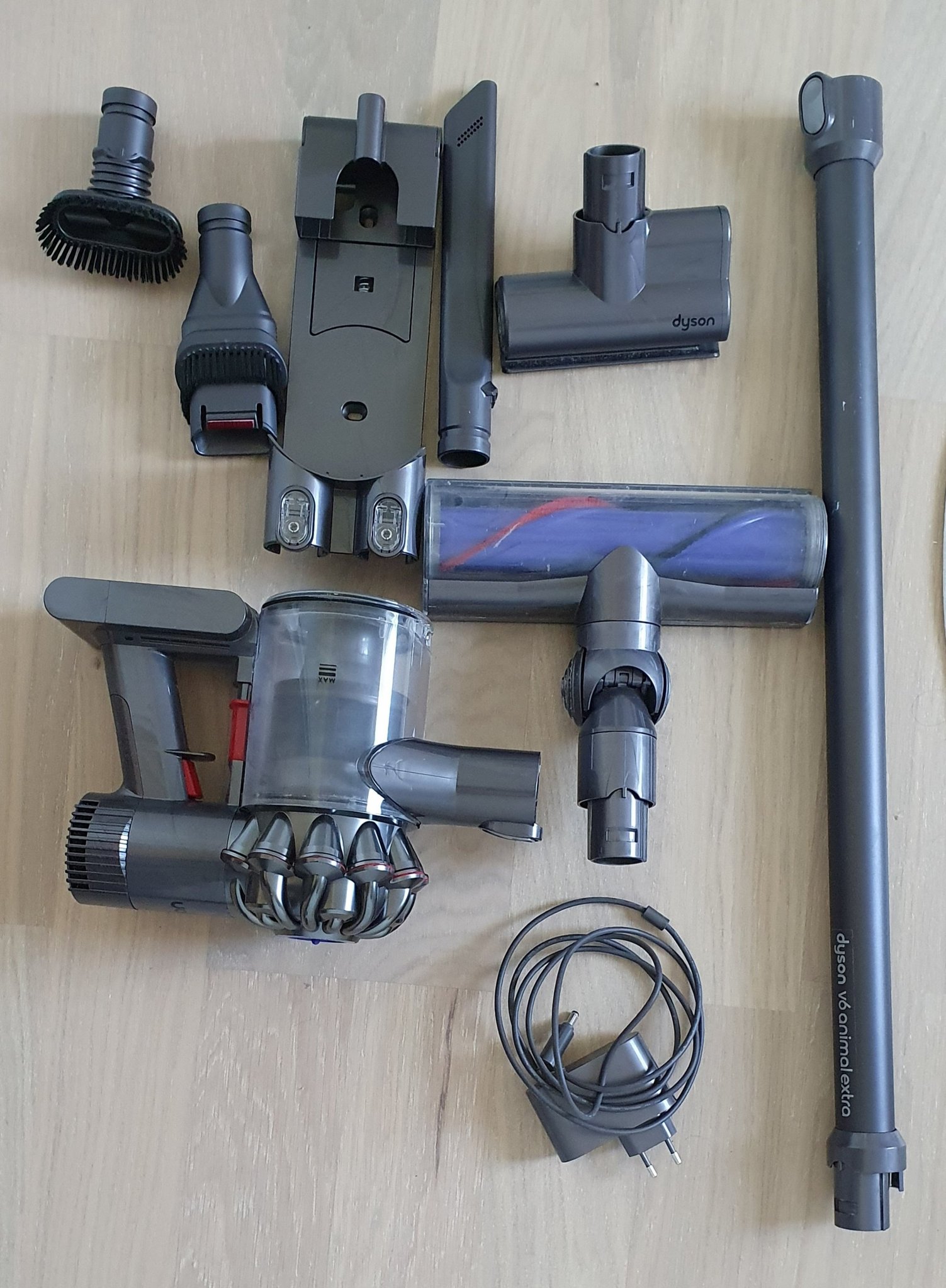 Dyson v6 animal extra (418278482) ᐈ Köp på Tradera