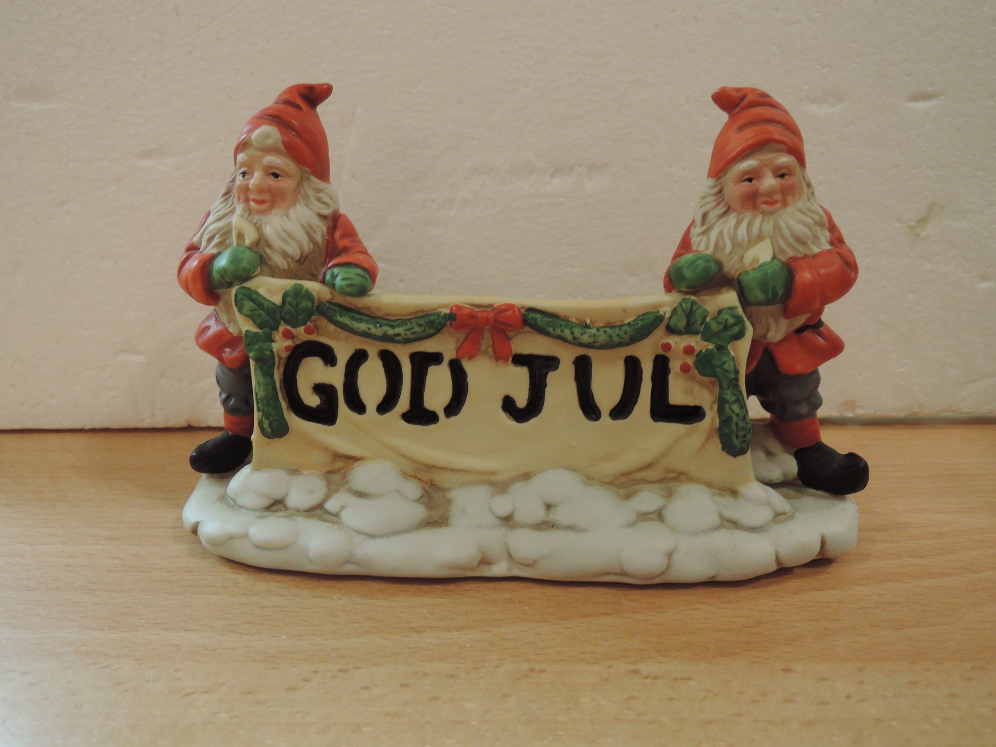 TOMTAR med GOD JUL SKYLT. Köp på Tradera (573472898)