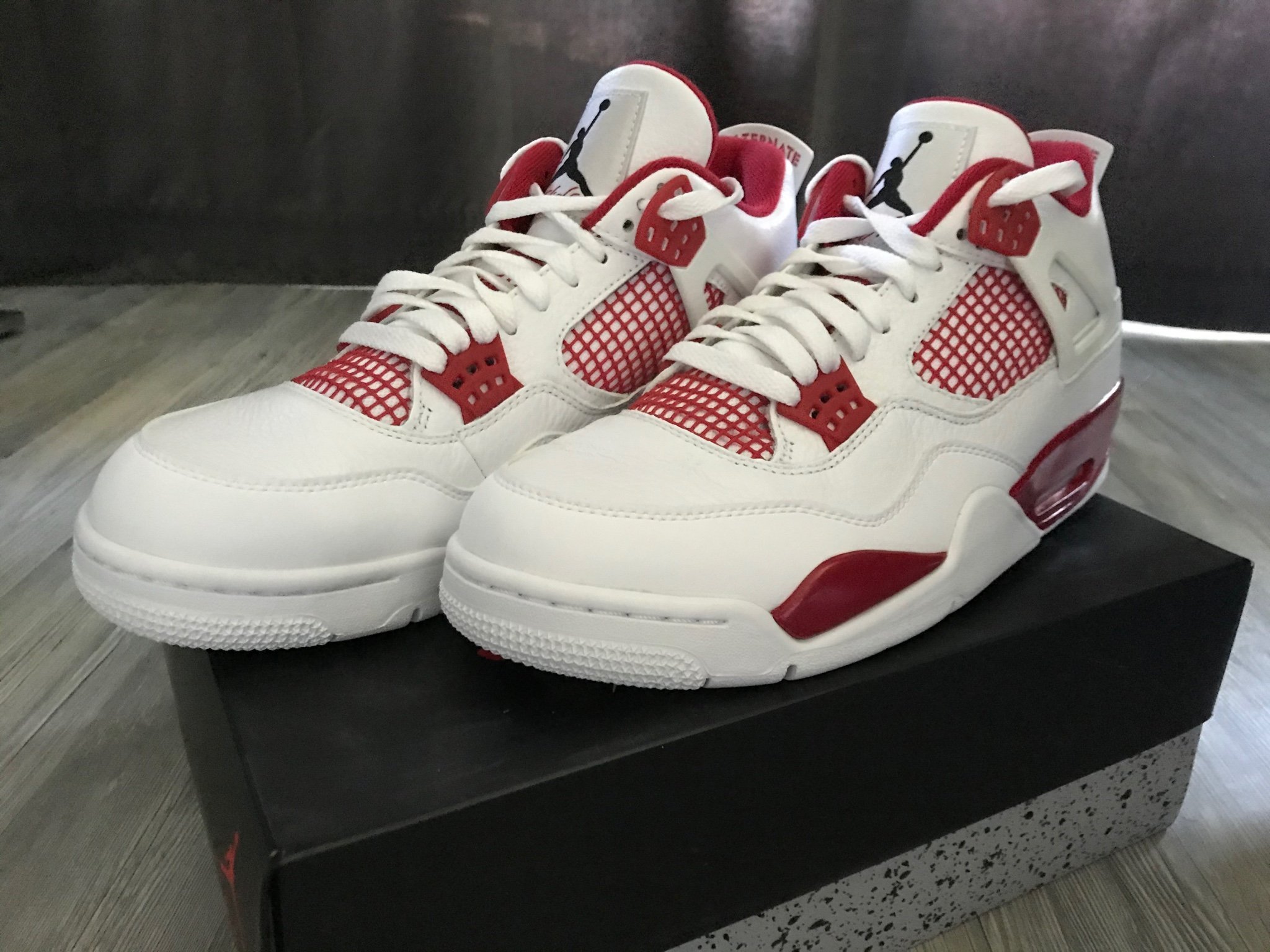 retro 4 alternate 89