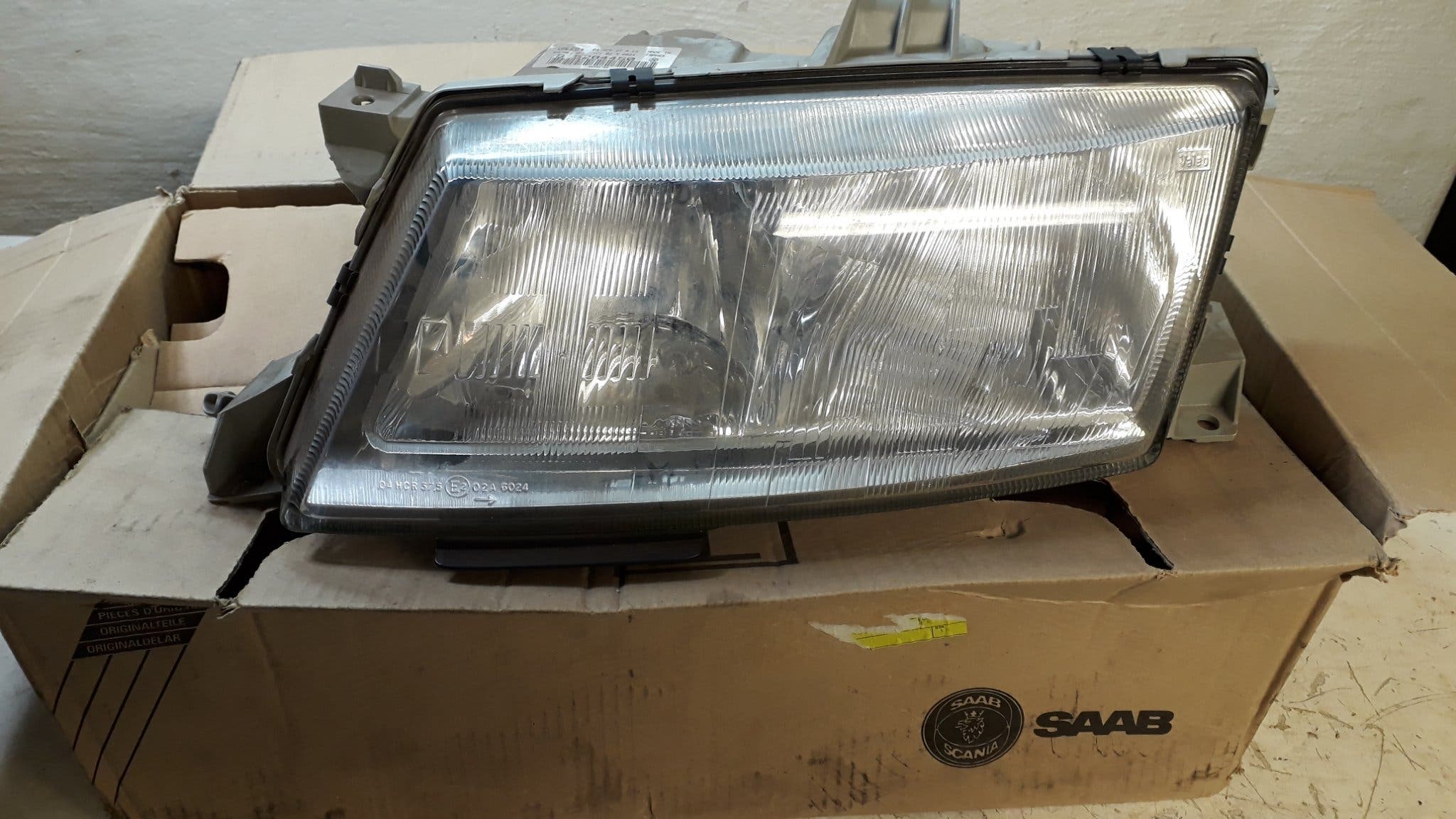 Byta Strålkastare Saab 9 5 2004