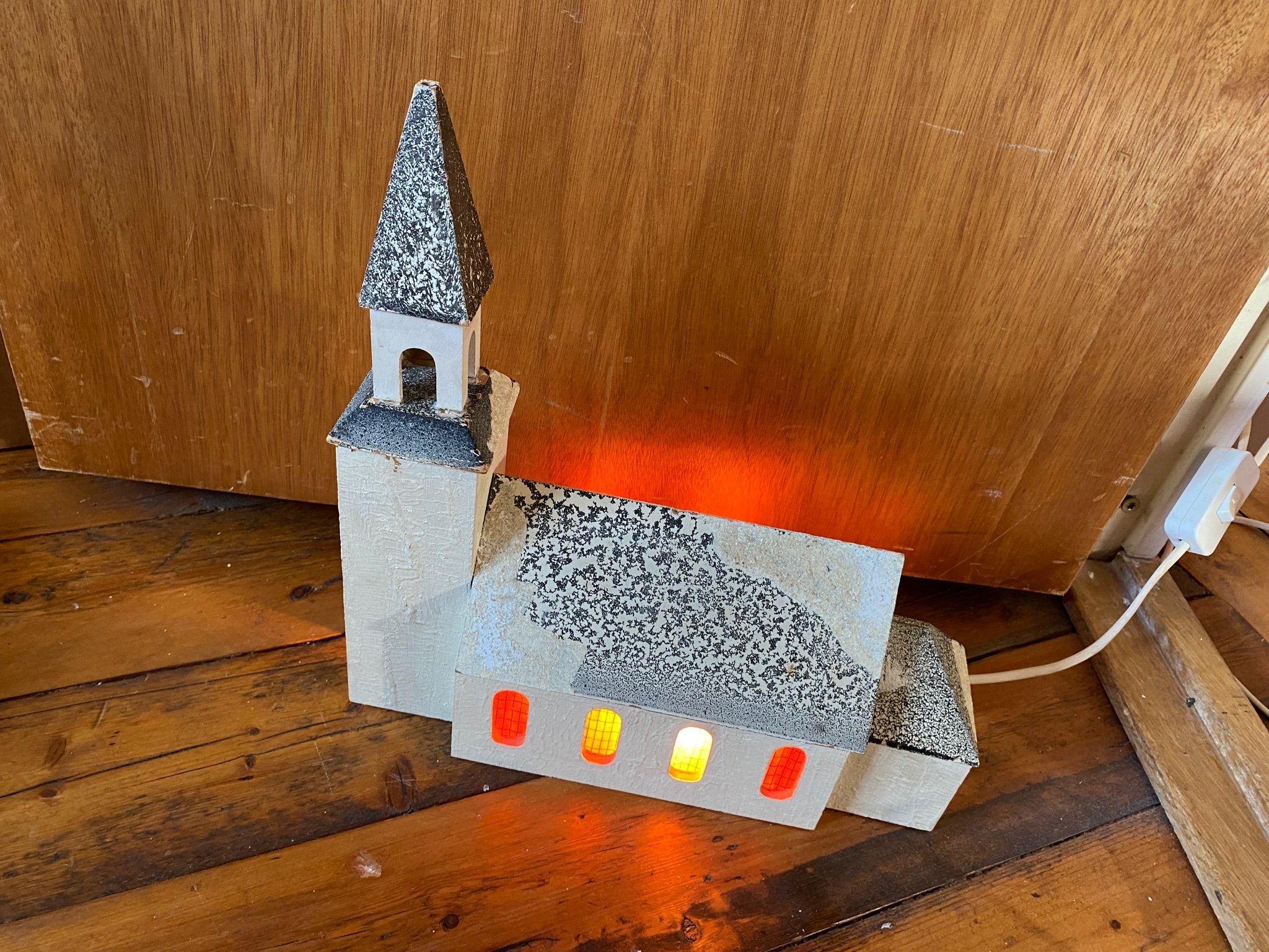 Kyrka m belysning. Retro. Advent. Jul. Julkyrka.. Köp på Tradera