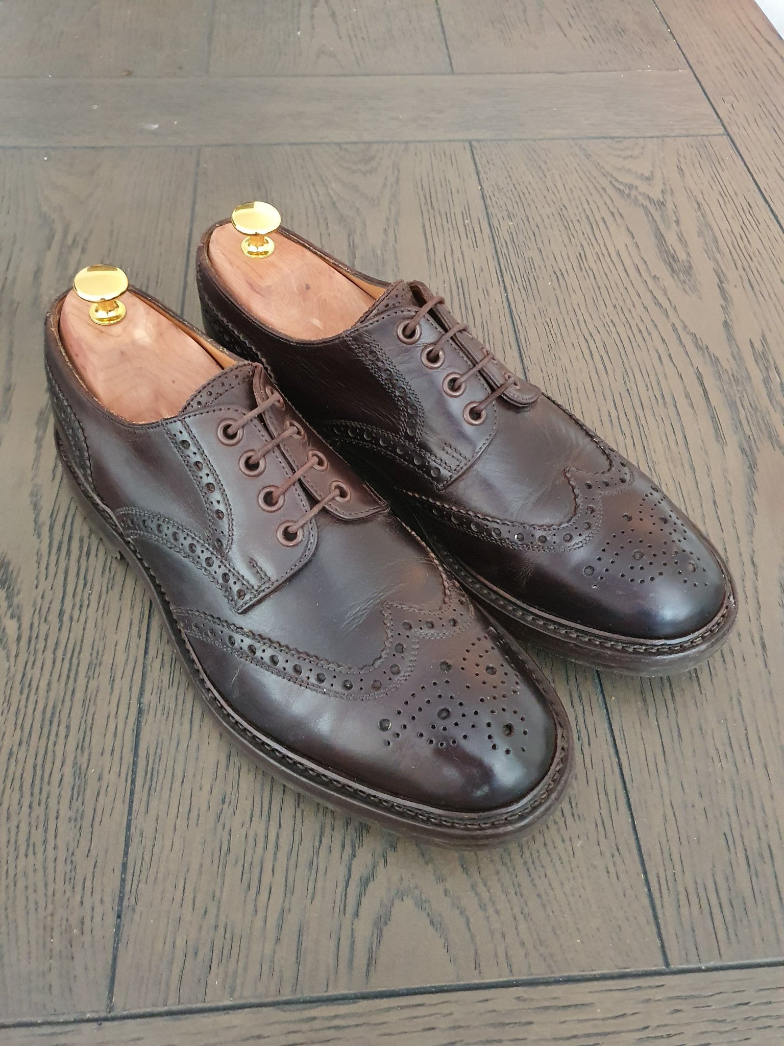 shipton and heneage sale