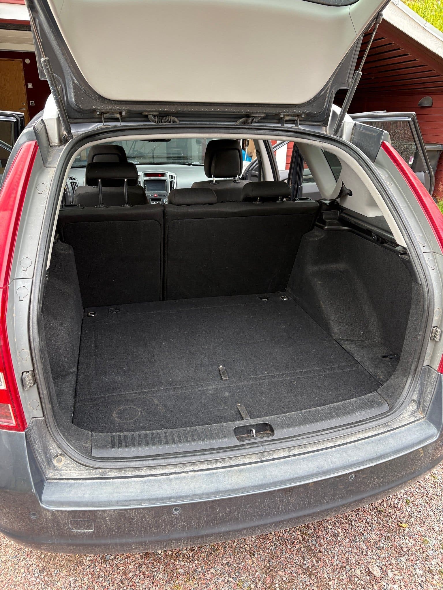 Kia cee'd_sw 1.6 CRDi Manual, 128hp, 2011