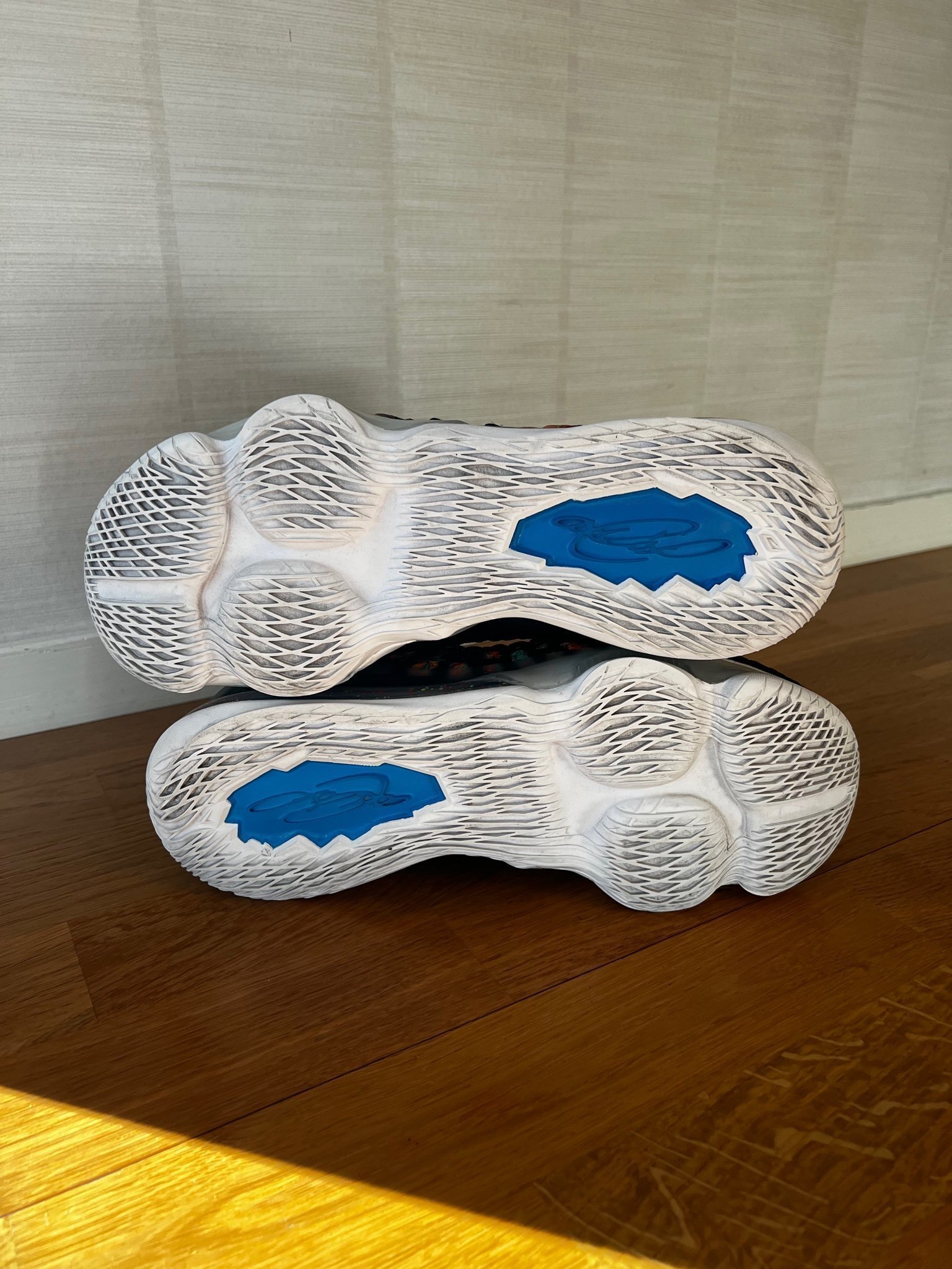 james sneaker