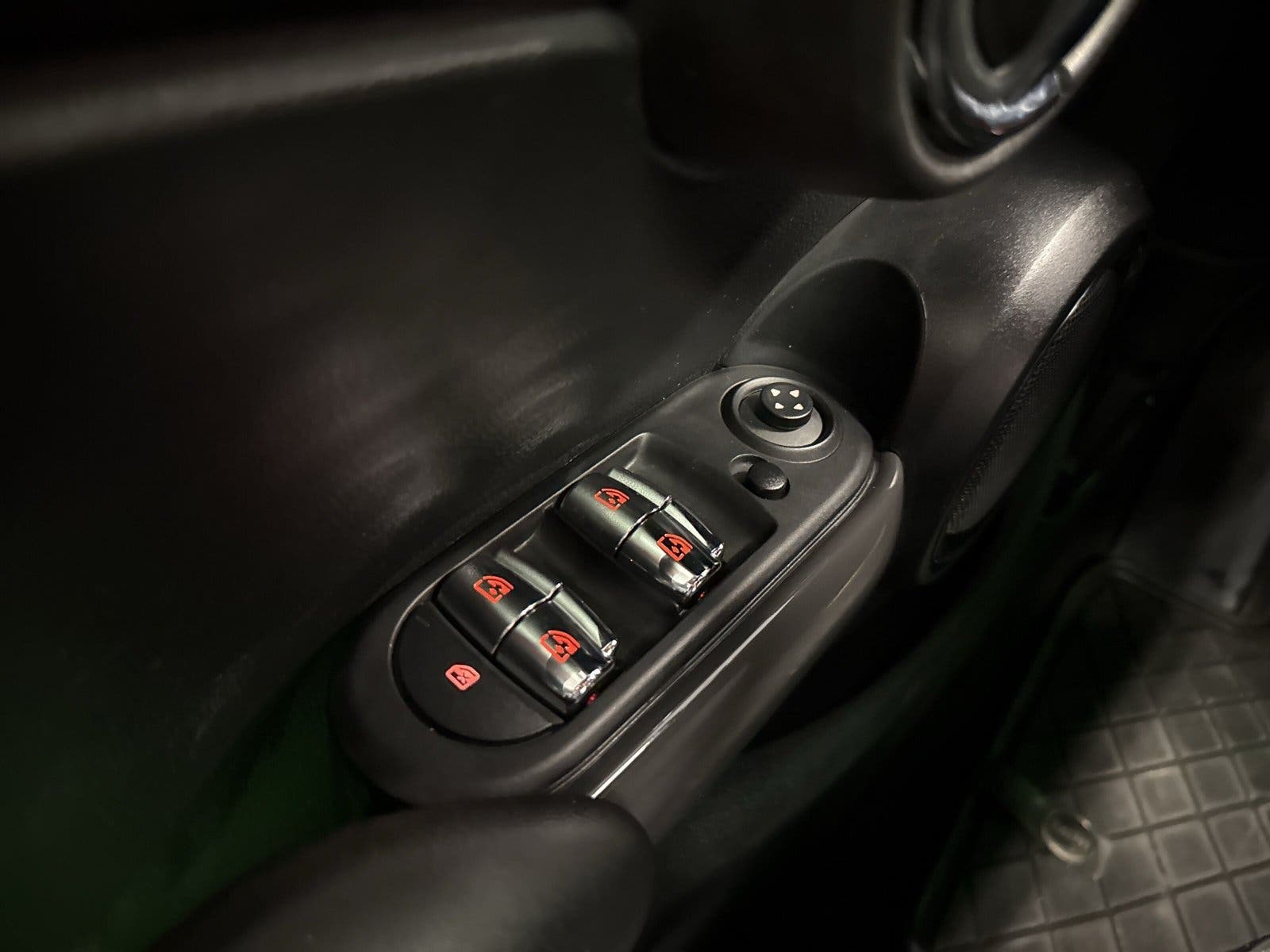 MINI Cooper 5-door Automatic, 6-trins, 136ps, 2017