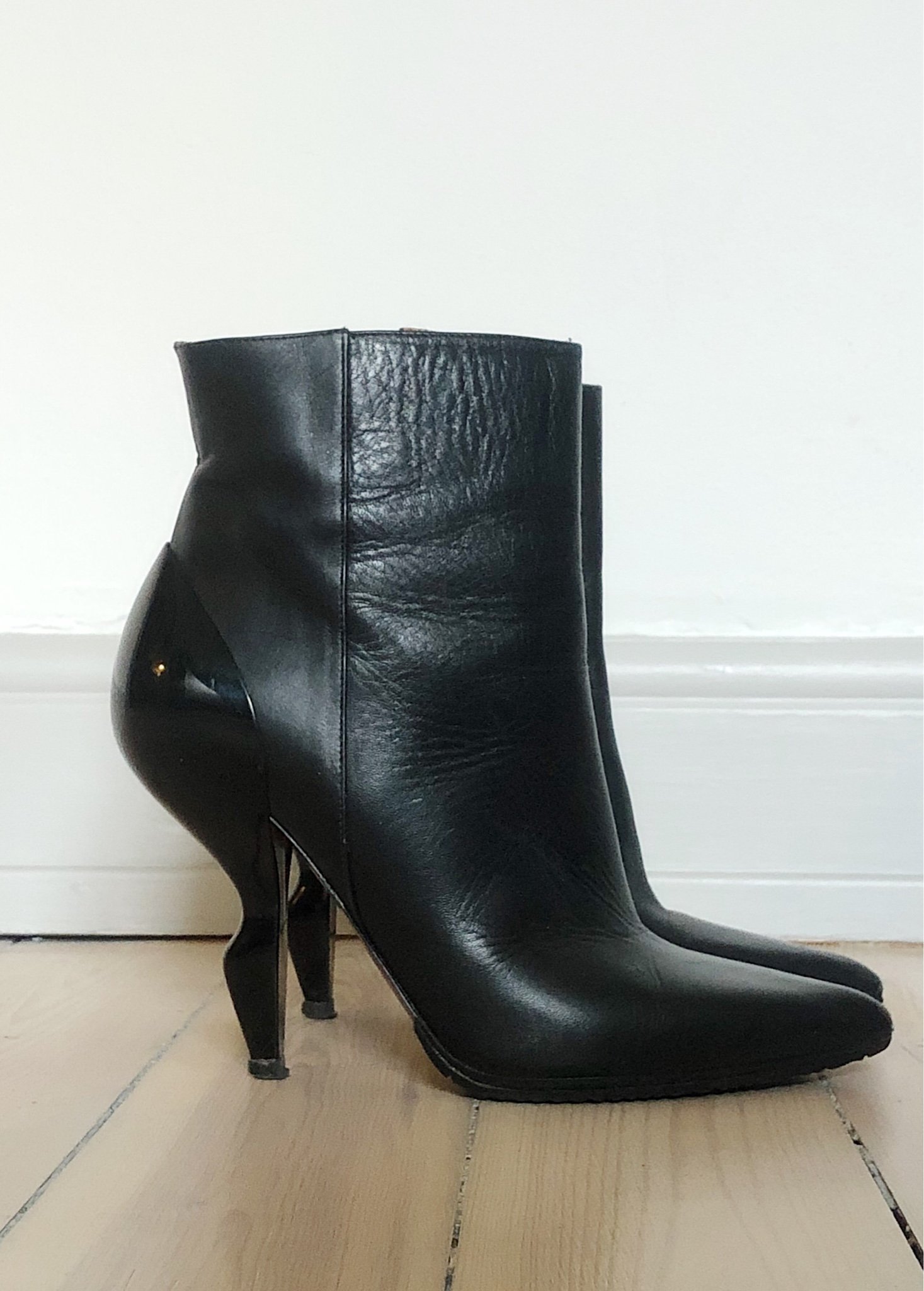 and other stories boots beige