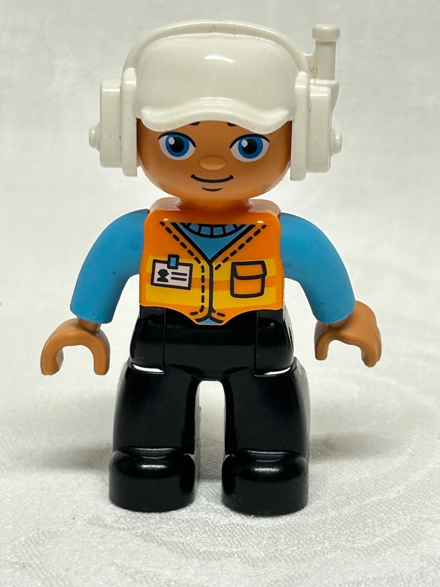 LEGO Duplo figur med vit hjälm och orange väst | Köp på Tradera (727006004)