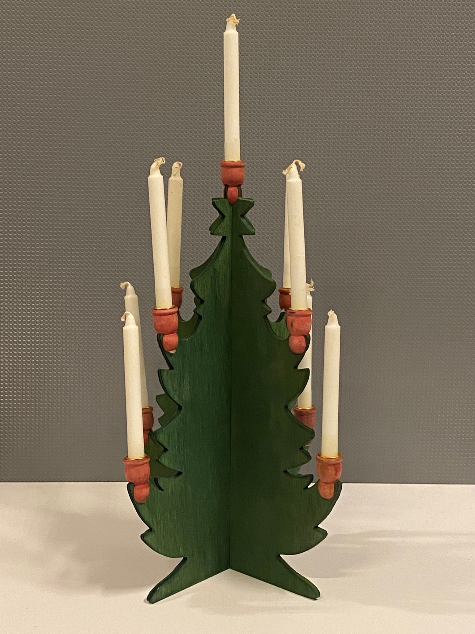 Se produkter som liknar JULGRAN i trä, ljusstake, 9 a.. på Tradera