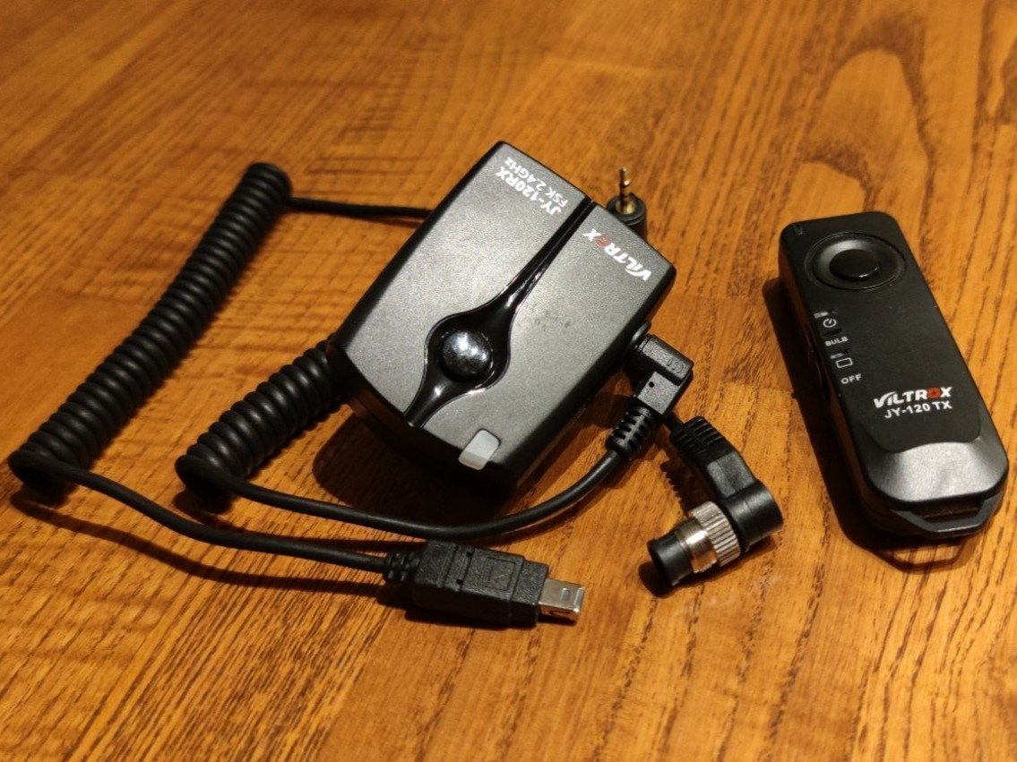 Se produkter som liknar VILTROX JY120N3 DSLRkamera.. på Tradera