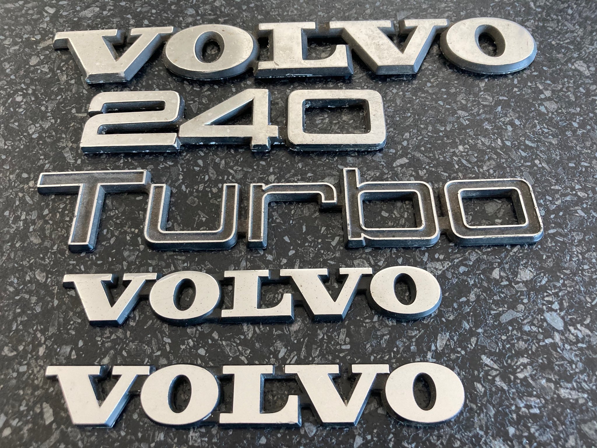 Emblem i metall VOLVO 240 Turbo komplett sa.. (448115598) ᐈ Köp på