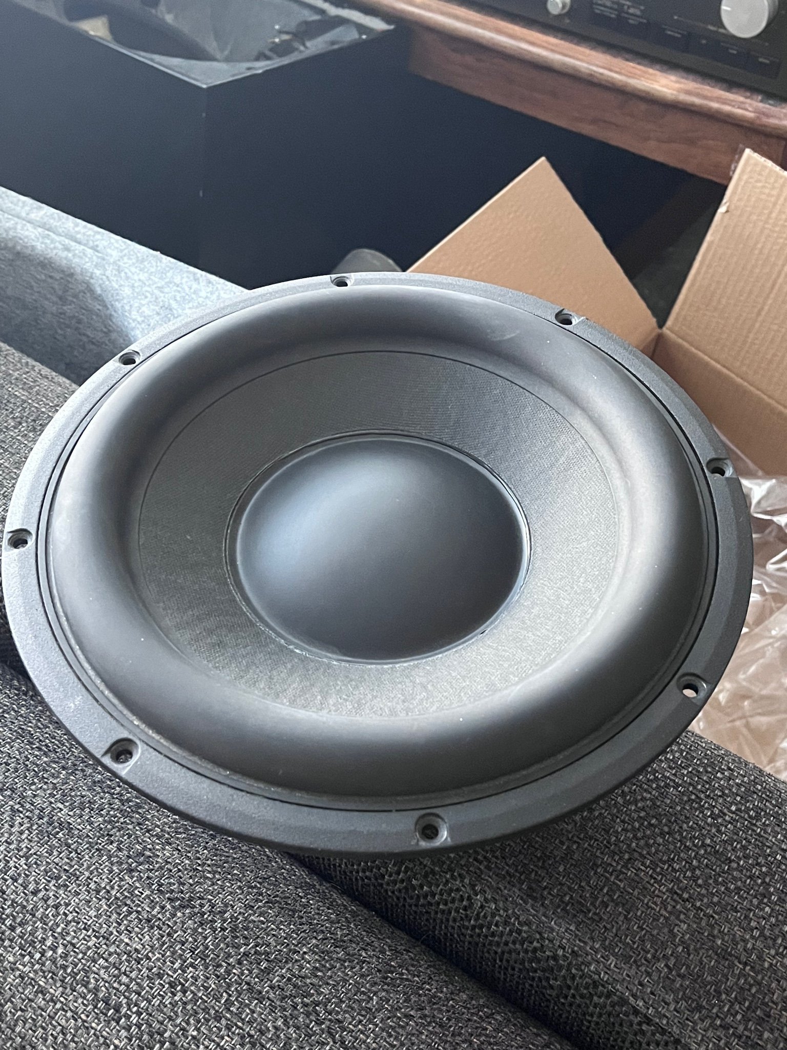 Se produkter som liknar Peerless xls 10 subwoofer 830.. på Tradera