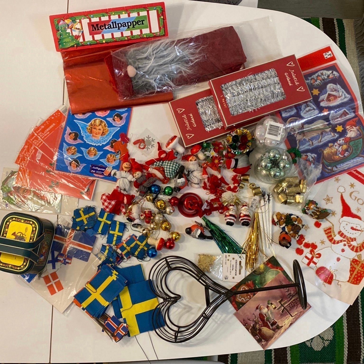 Stort paket med Div julpynt/pyssel Köp på Tradera (612862174)