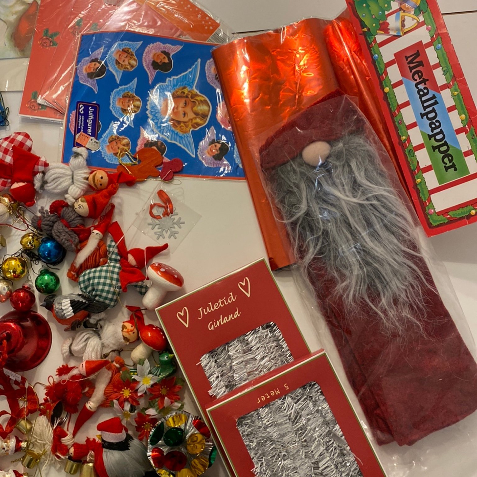 Stort paket med Div julpynt/pyssel Köp på Tradera (612862174)