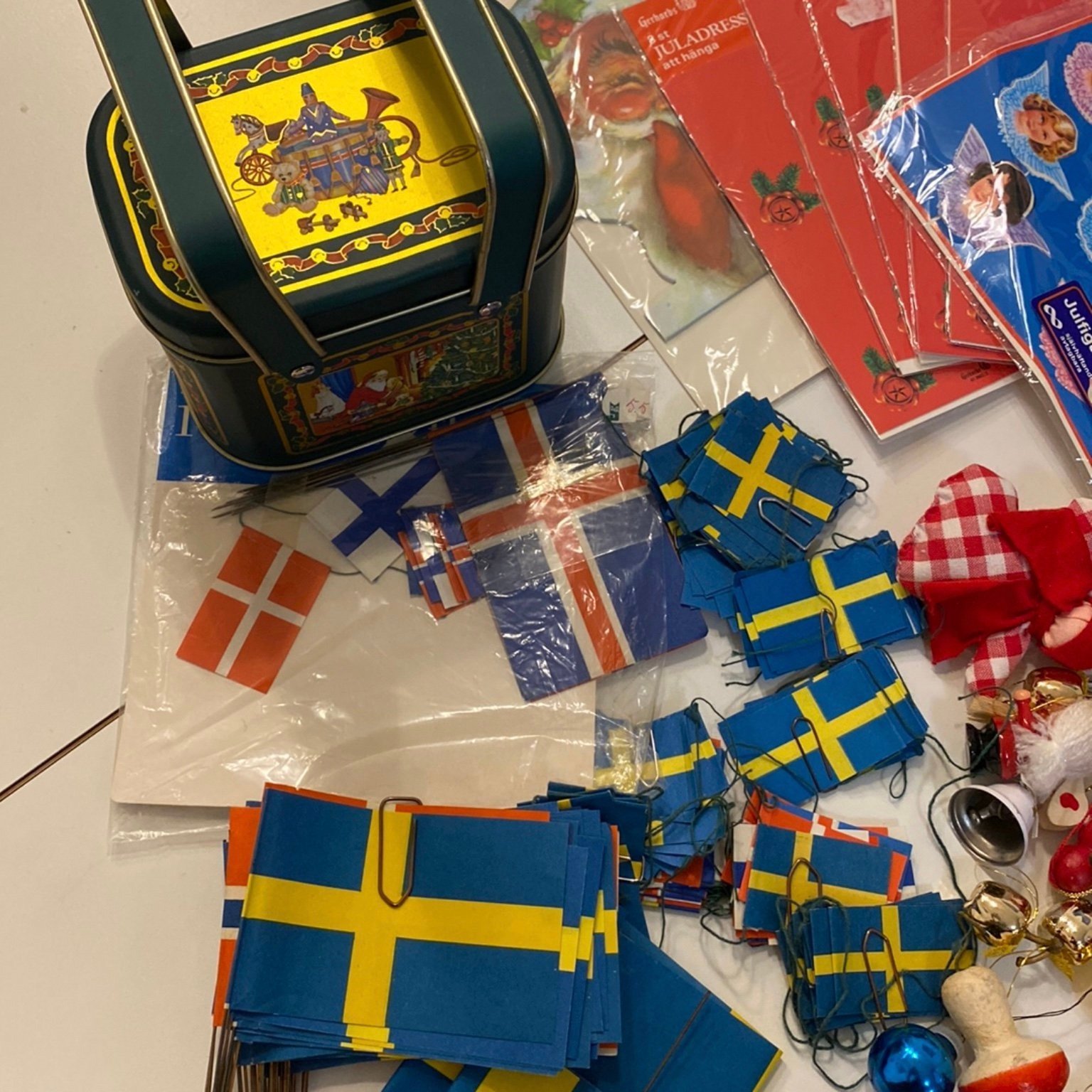 Stort paket med Div julpynt/pyssel Köp på Tradera (612862174)