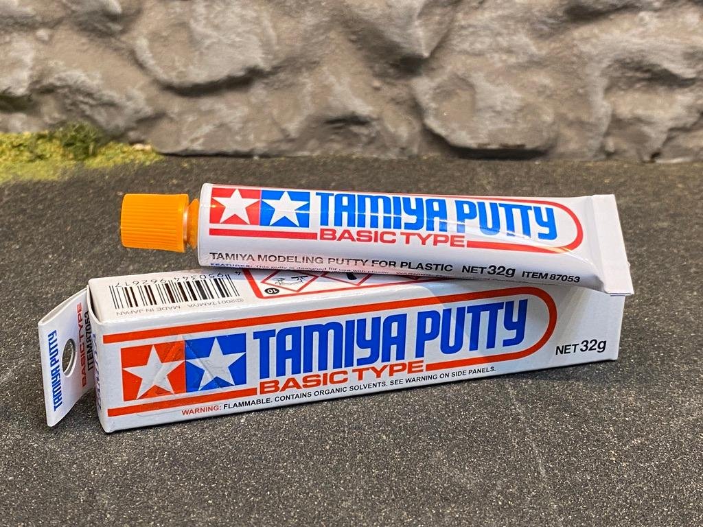 Se produkter som liknar Tamiya Putty - Basic type 32g.. på Tradera (568826382)